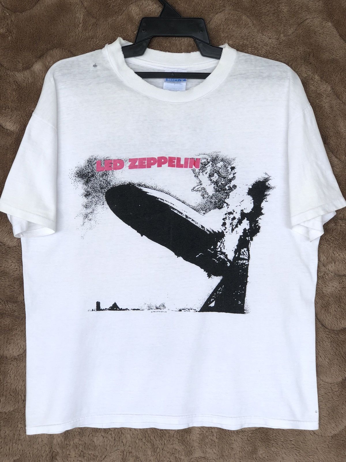 Led Zeppelin Vintage 90s Led Zeppelin Distressed Tee Hoodie, Sweatshirt | PodTeesHub.com
