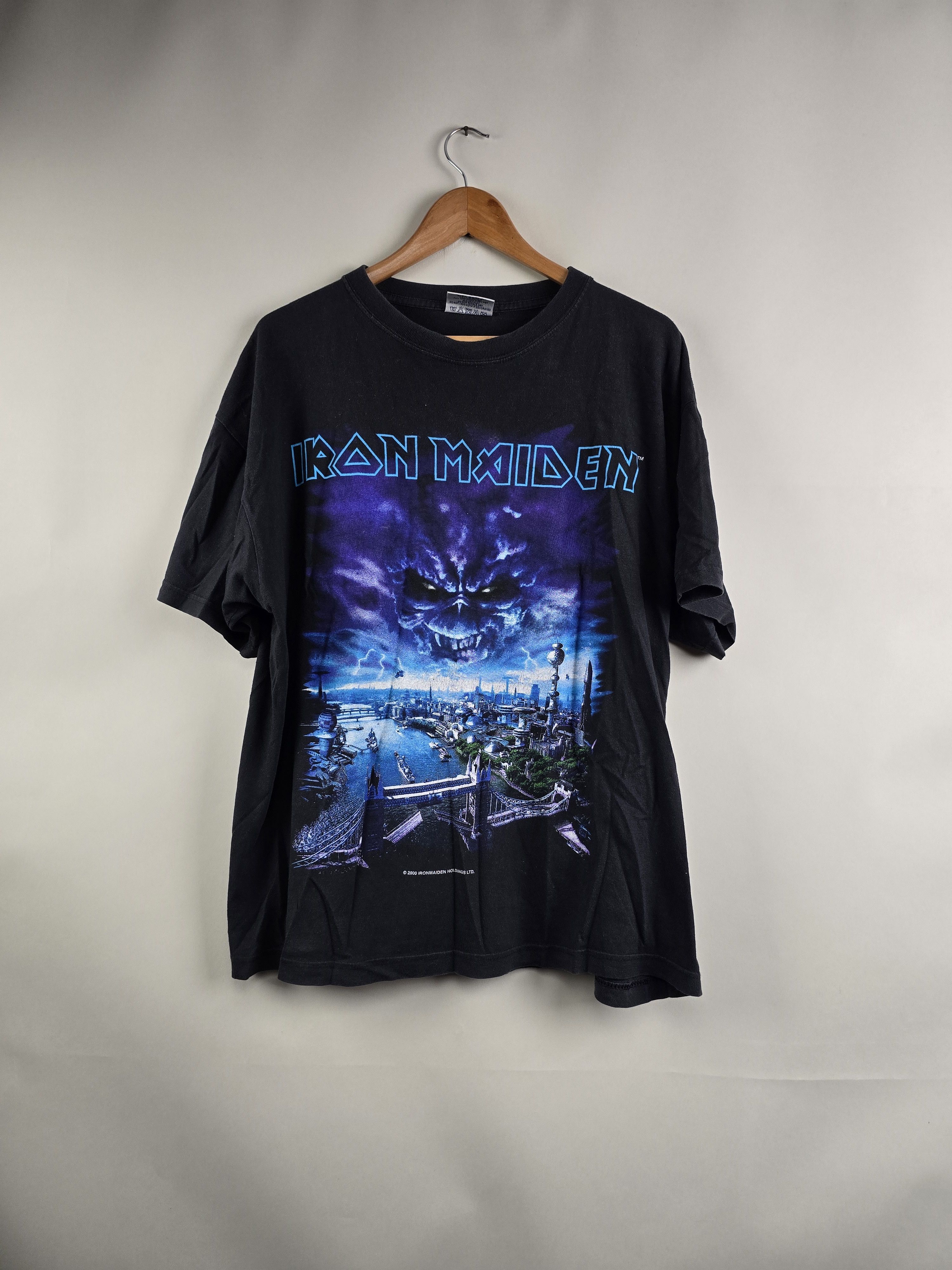 Iron Maiden X Vintage 2000 Iron Maiden Brave New World Xl 24 28 T-Shirts, Hoodie, Sweatshirt | PodTeesHub.com