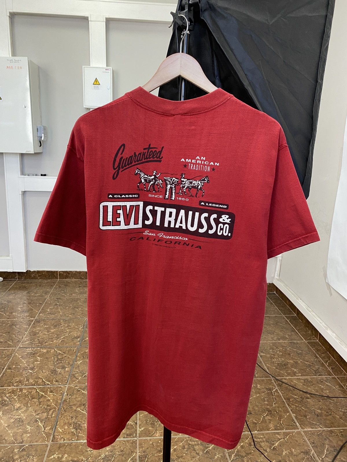 Levi S Vintage 1993 Levi S Rare Retro T Shirt Y2k Hoodie, Sweatshirt | PodTeesHub.com