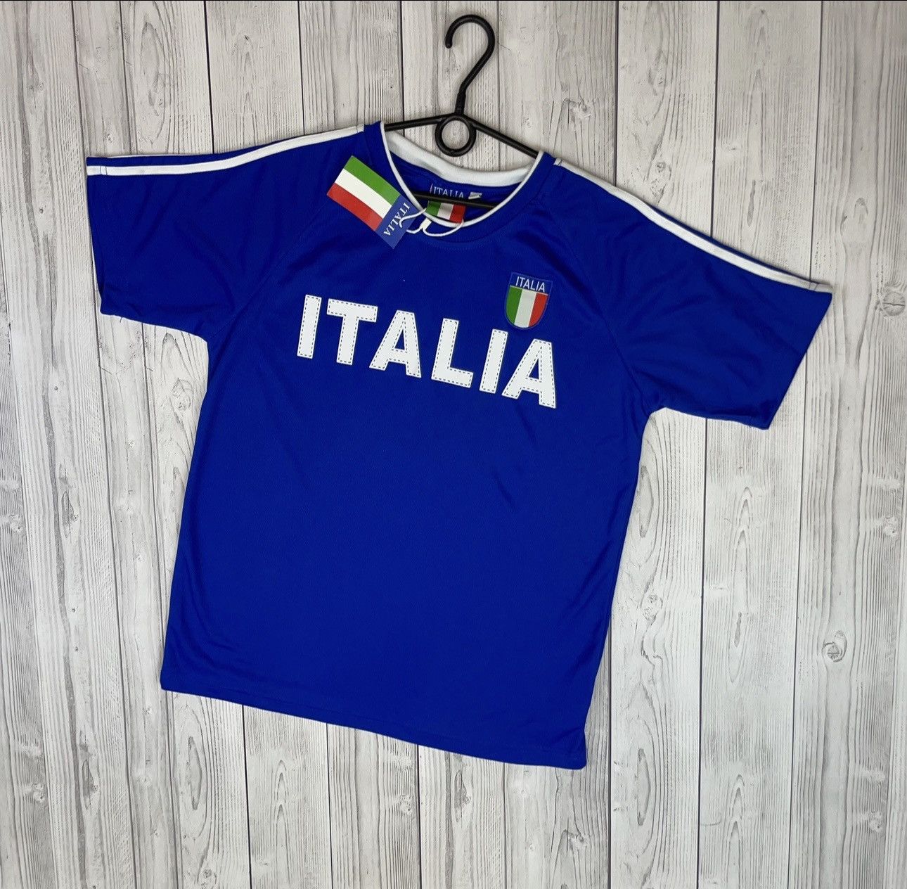 Vintage Italia Logo Tee Italy Size M Hoodie, Sweatshirt | PodTeesHub.com