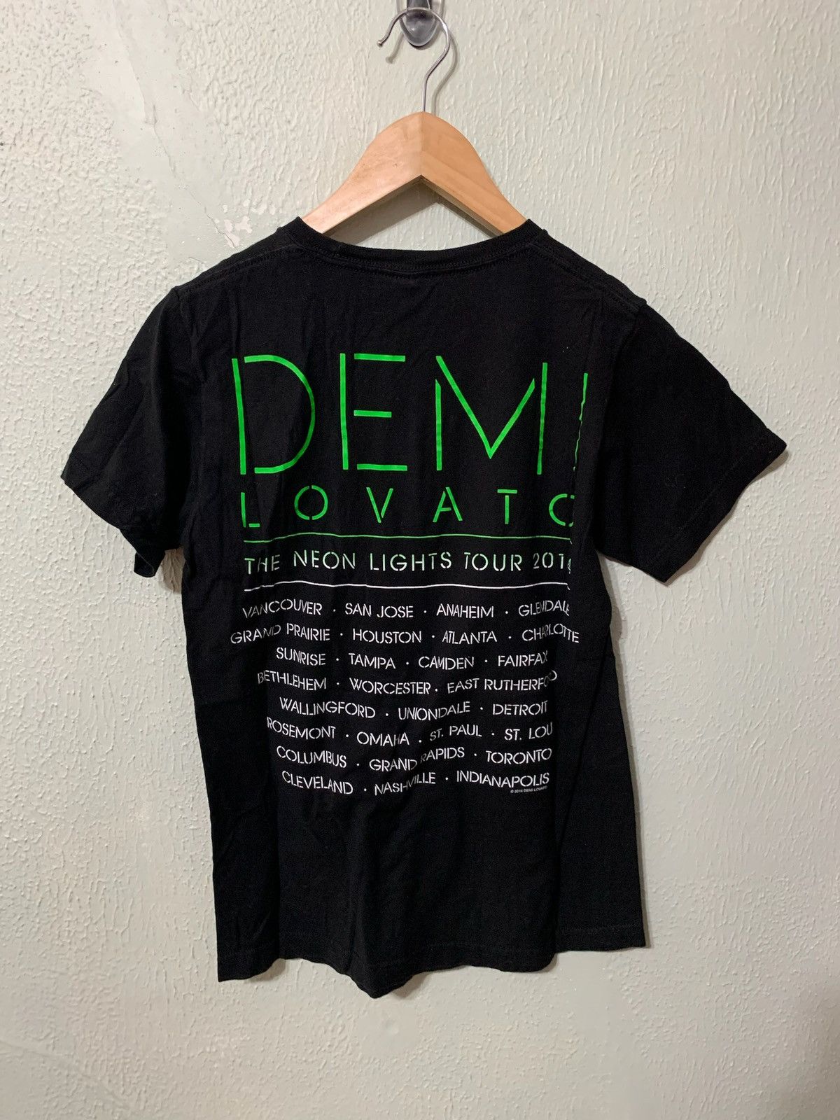 Vintage Demi Lovato Tour T Shirt Hoodie, Sweatshirt | PodTeesHub.com