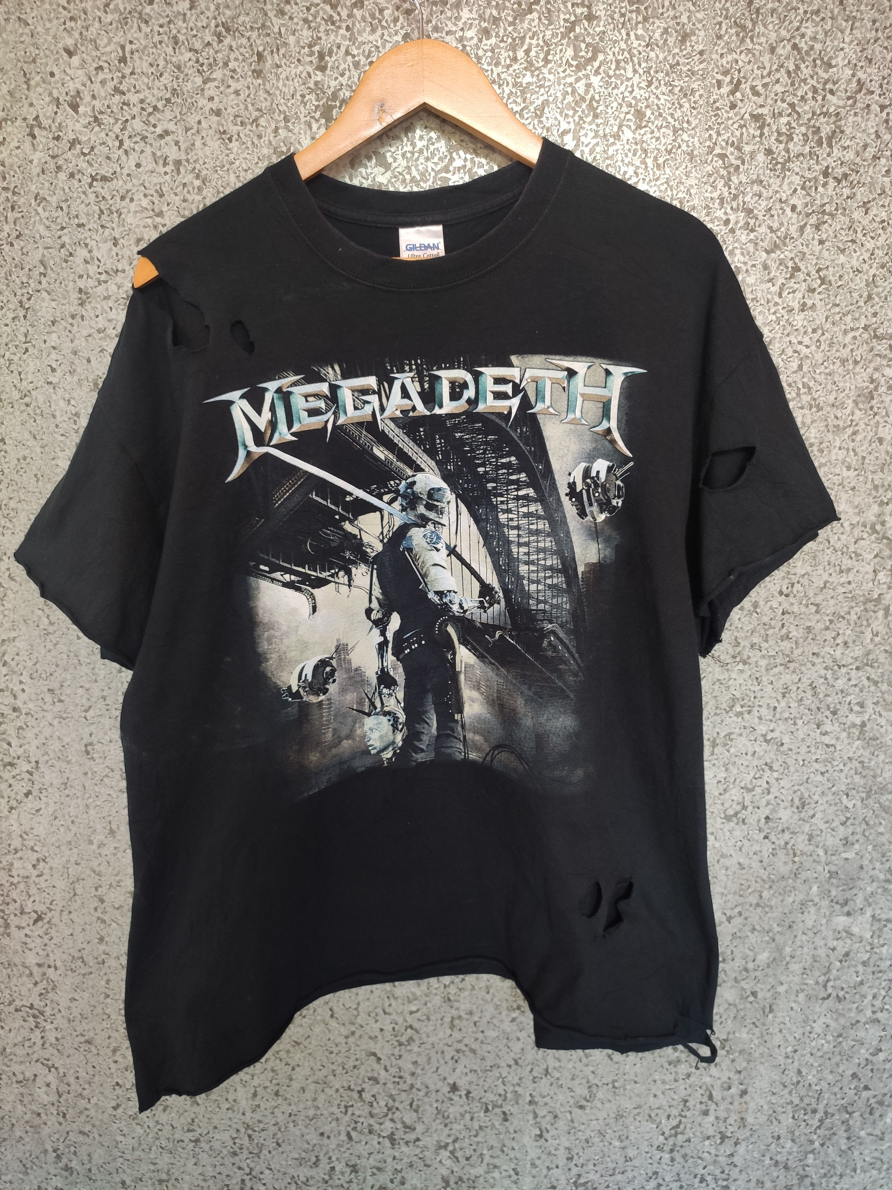 Megadeth Megadeath T Shirt Distressed Megadeath World Tour Tee Hoodie, Sweatshirt | PodTeesHub.com