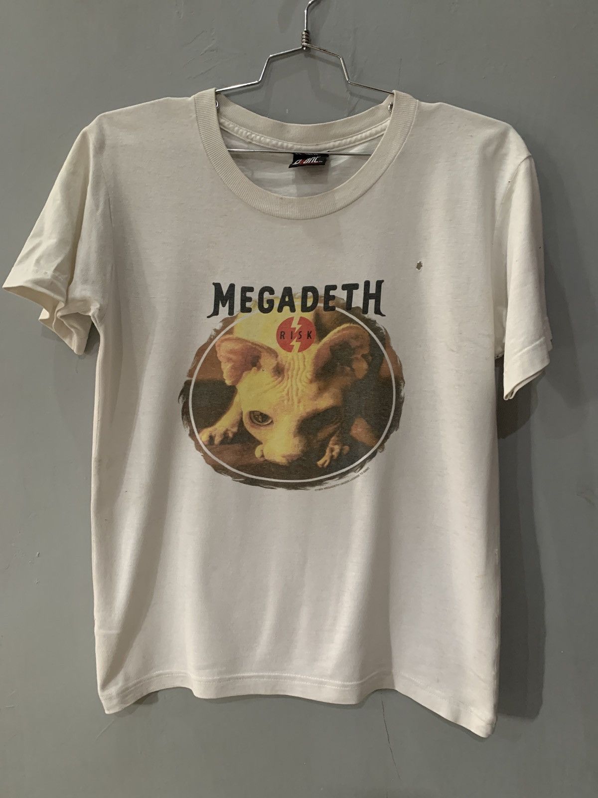 Band Tees Vintage 1999 Megadeth Rock Heavy Metal Band T Shirt Metal Hoodie, Sweatshirt | PodTeesHub.com
