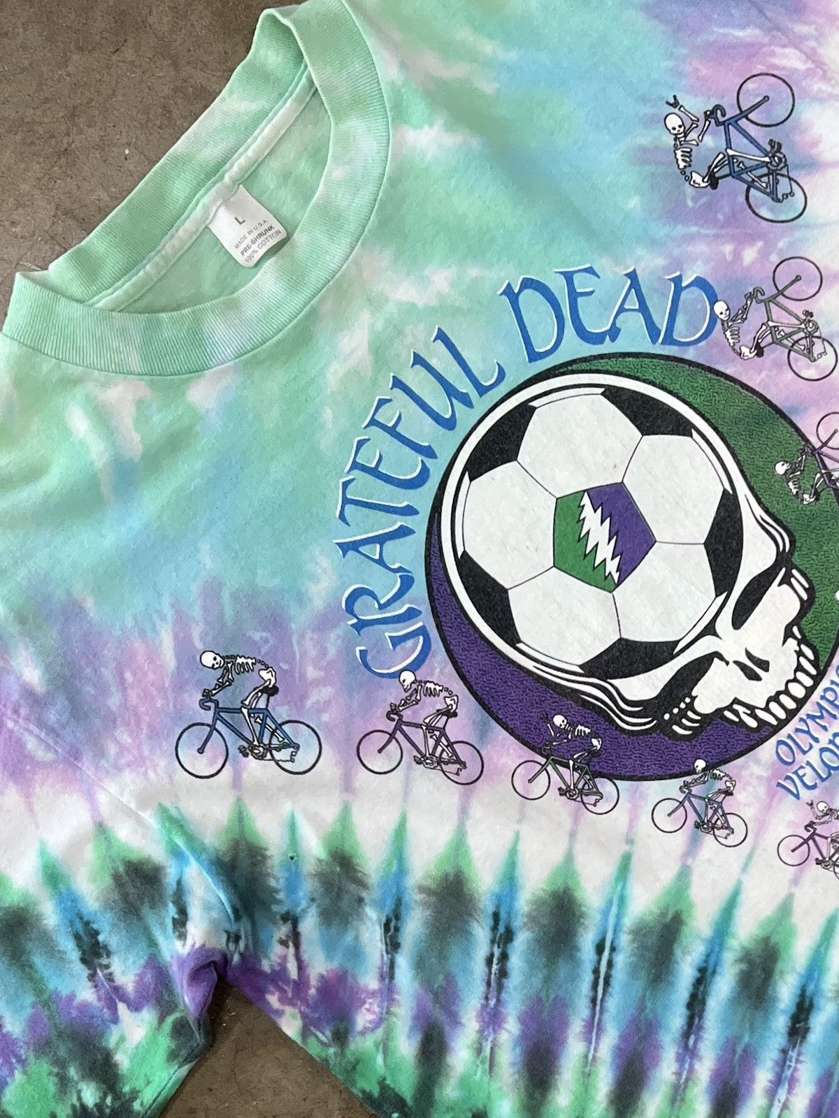 Band Tees Vintage 90s Grateful Dead Soccer Bike Los Angeles Tee Large Hoodie, Sweatshirt | PodTeesHub.com