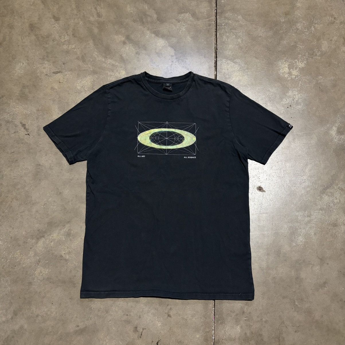 Vintage Oakley Graphic T Shirt Center Logo Tee Software Surf Hoodie, Sweatshirt | PodTeesHub.com