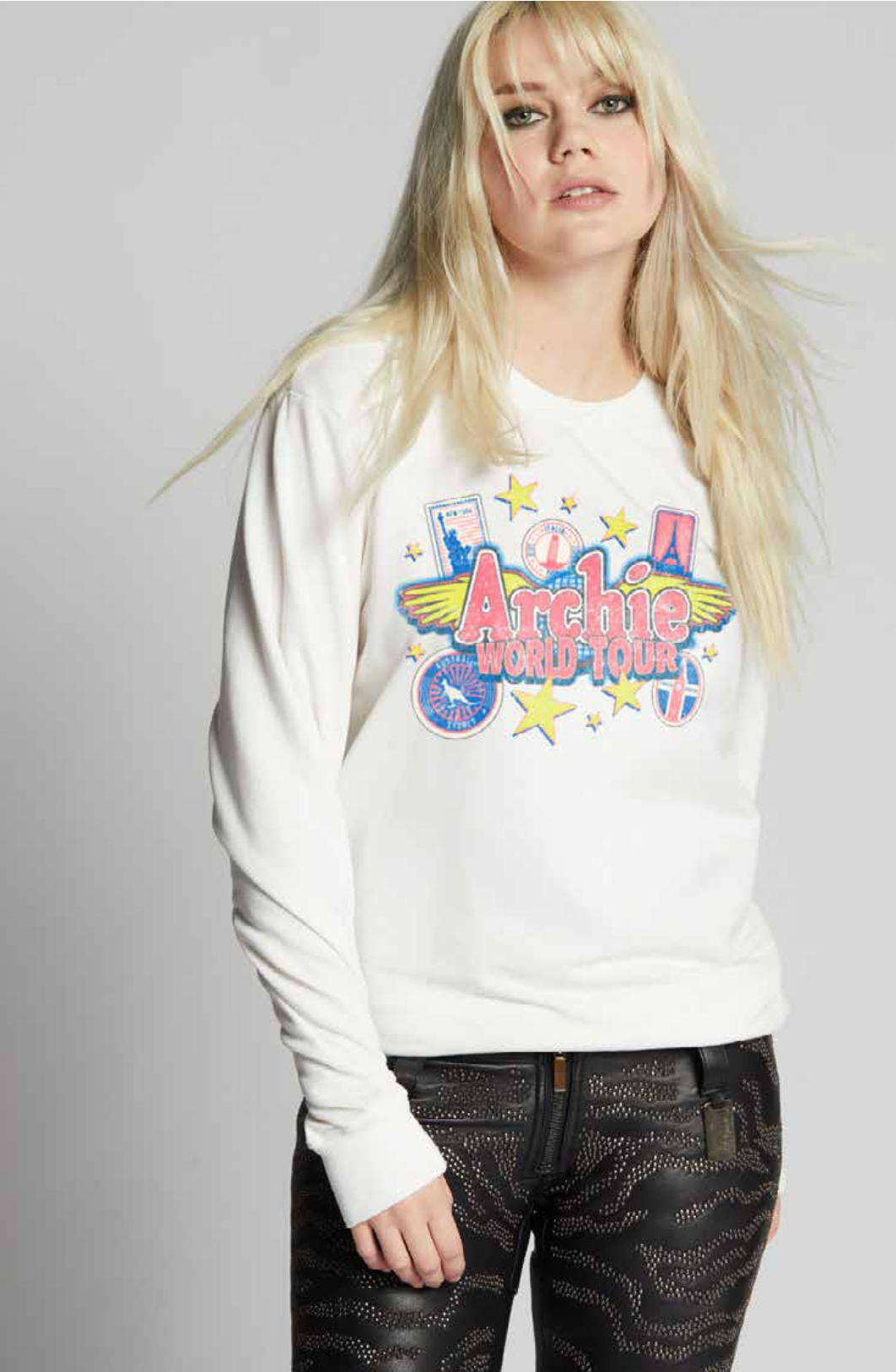 303600 - 430 Archie World Tour Graphic Sweatshirt T-Shirts, Hoodie | PodTeesHub.com