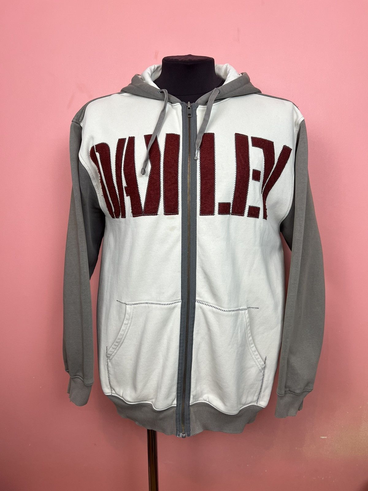 Vintage Oakley Zip Hoodie Vintage Rare Y2k Streetwear Like T-Shirts, Sweatshirt | PodTeesHub.com