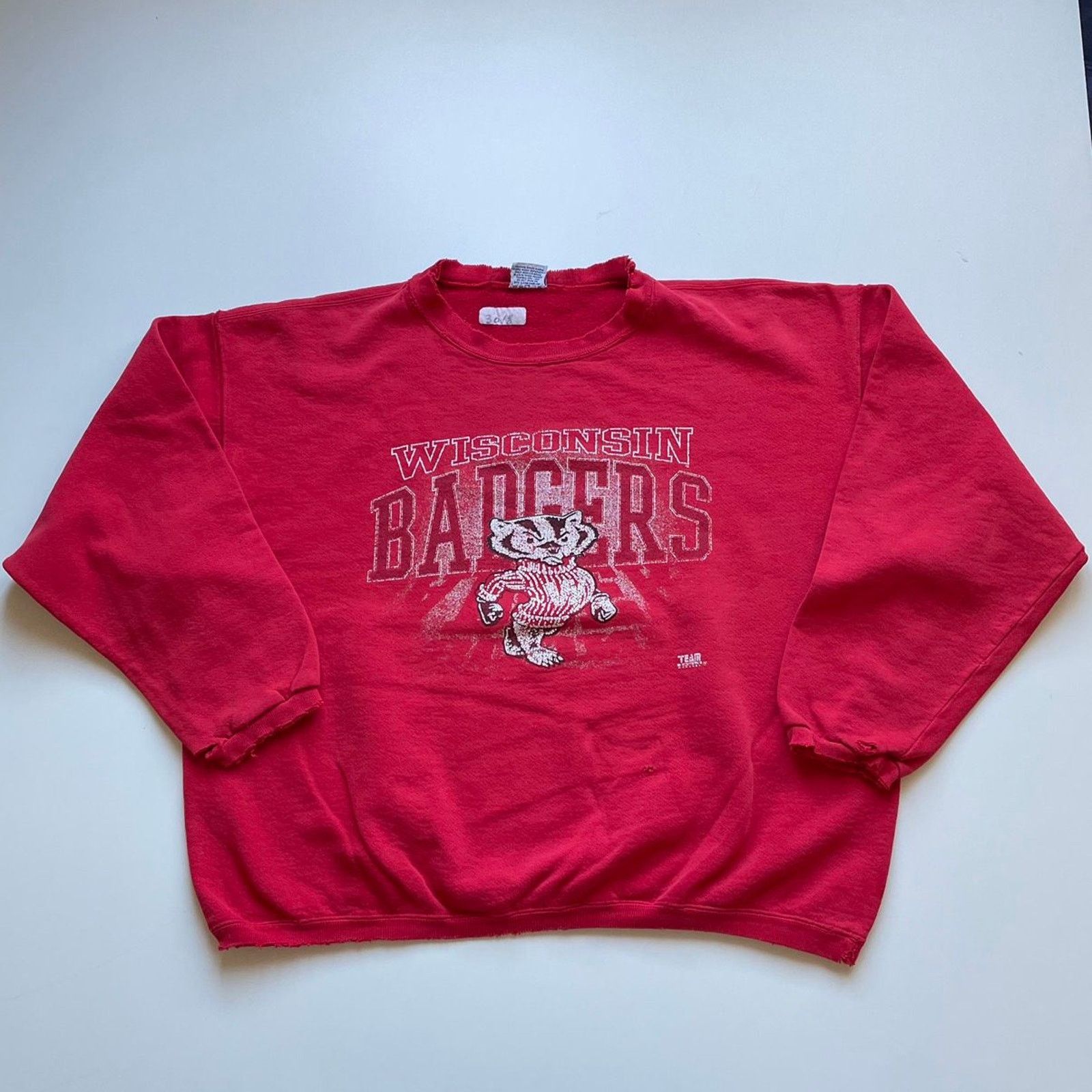 Vintage 90s University Of Wisconsin Badgers Ncaa Crewneck Xl T-Shirts, Hoodie, Sweatshirt | PodTeesHub.com