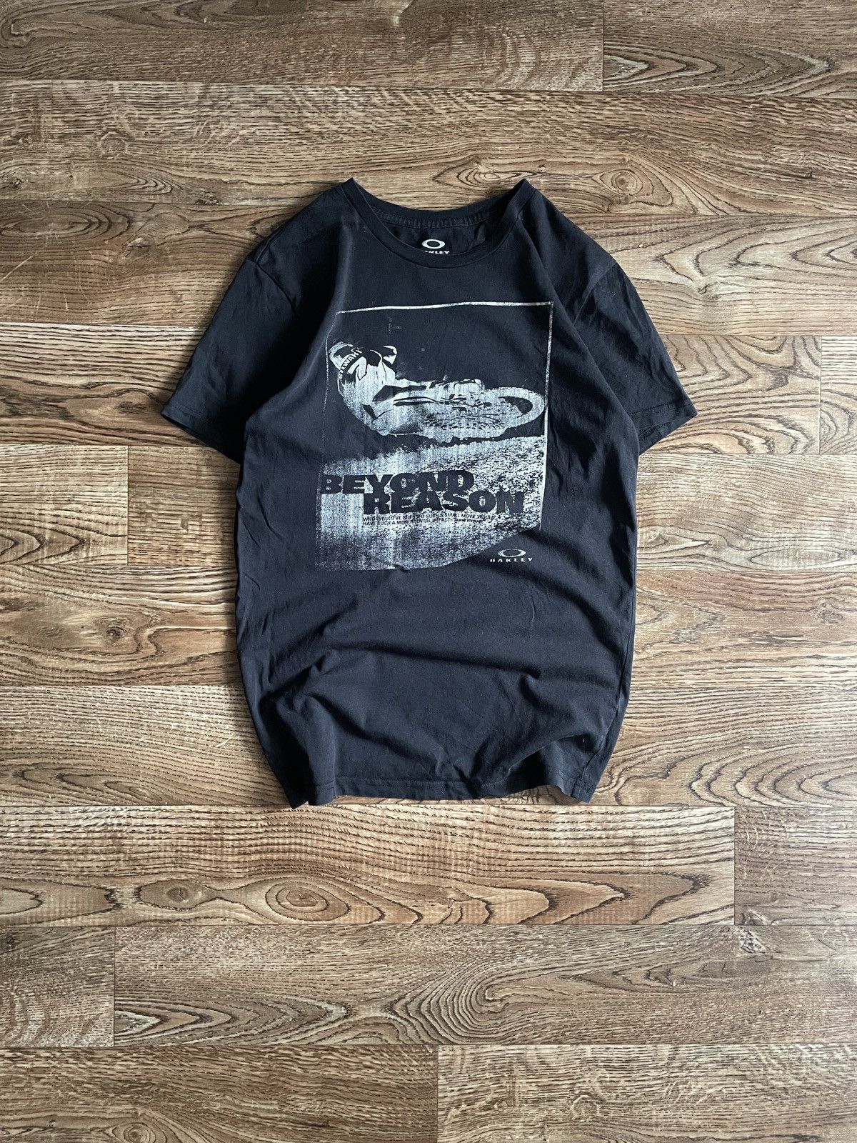 Vintage Oakley T Shirt Print Logo Y2k Faded Outdoor Hoodie, Sweatshirt | PodTeesHub.com