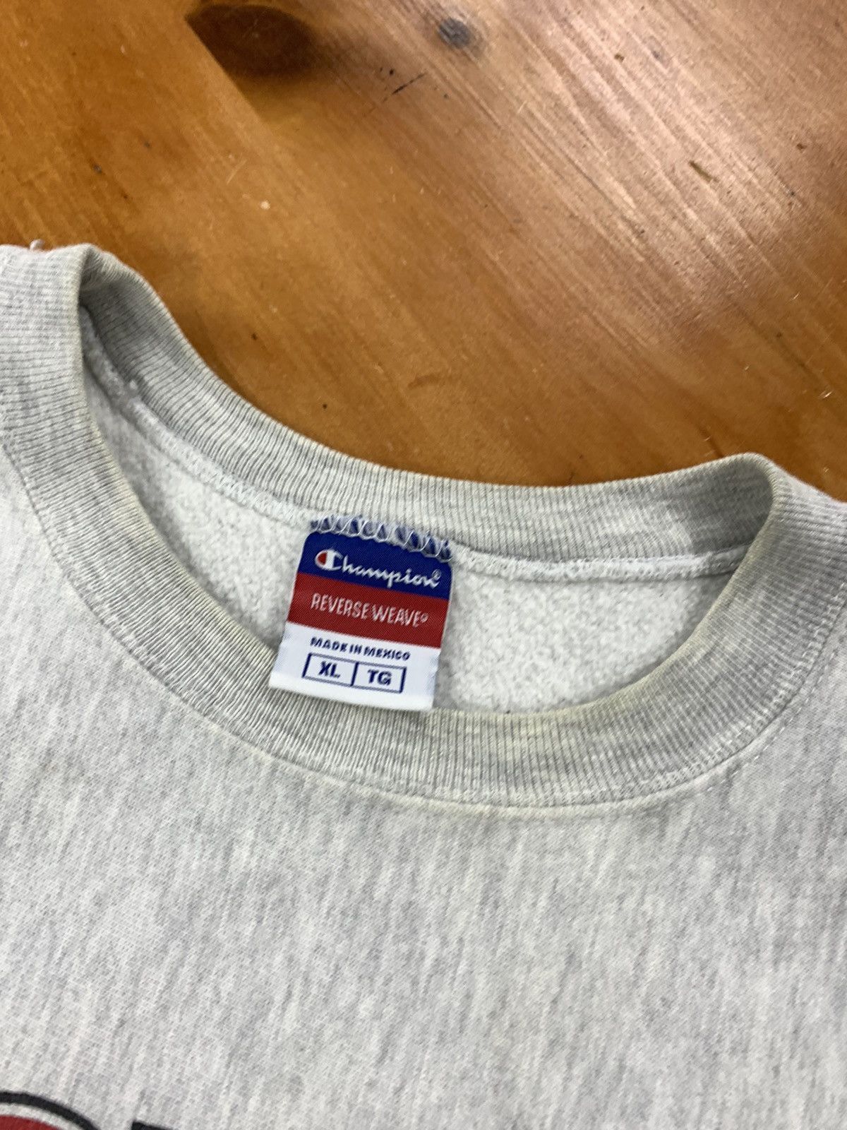 Vintage Crewneck Champion Reverse Weave Huskies Crewneck T-Shirts, Hoodie, Sweatshirt | PodTeesHub.com