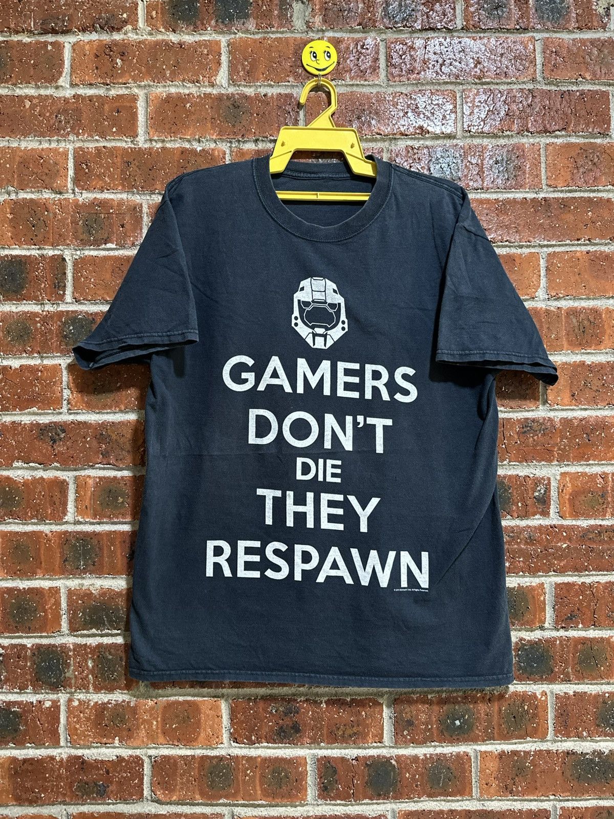 Optic Gaming Vintage Halo Gamers Don T Die They Respawn Faded Tee Hoodie, Sweatshirt | PodTeesHub.com