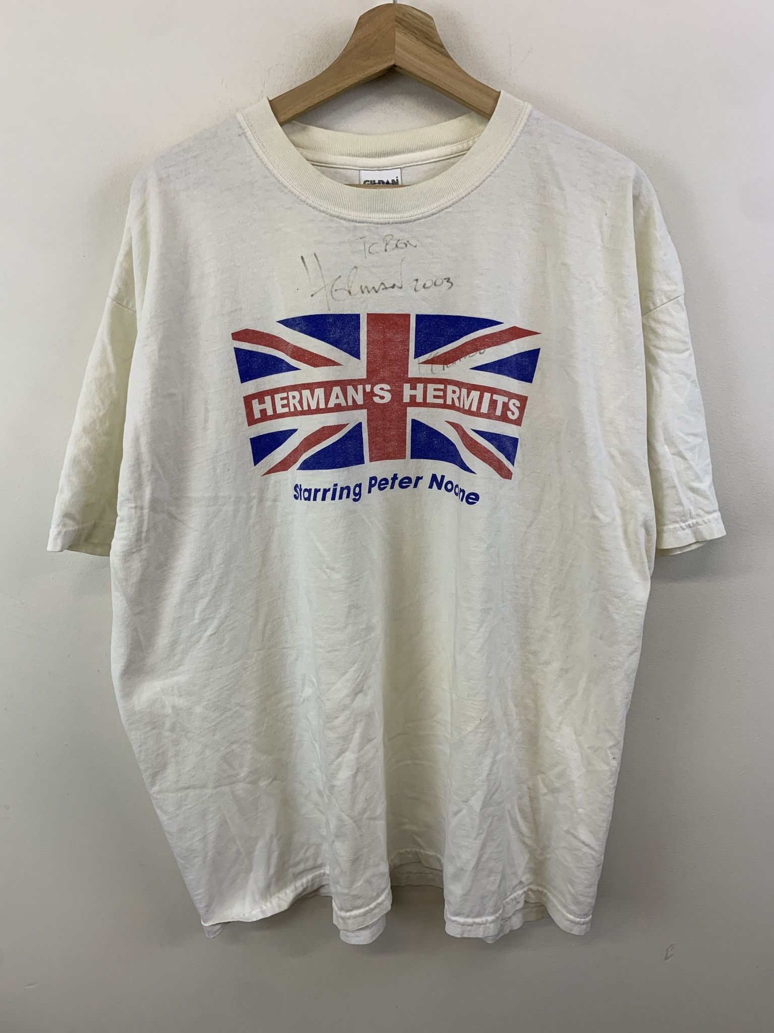 Band Tees Vintage 2003 Herman S Hermets Peter Noone Autographed Tee Size Xxl Hoodie, Sweatshirt | PodTeesHub.com