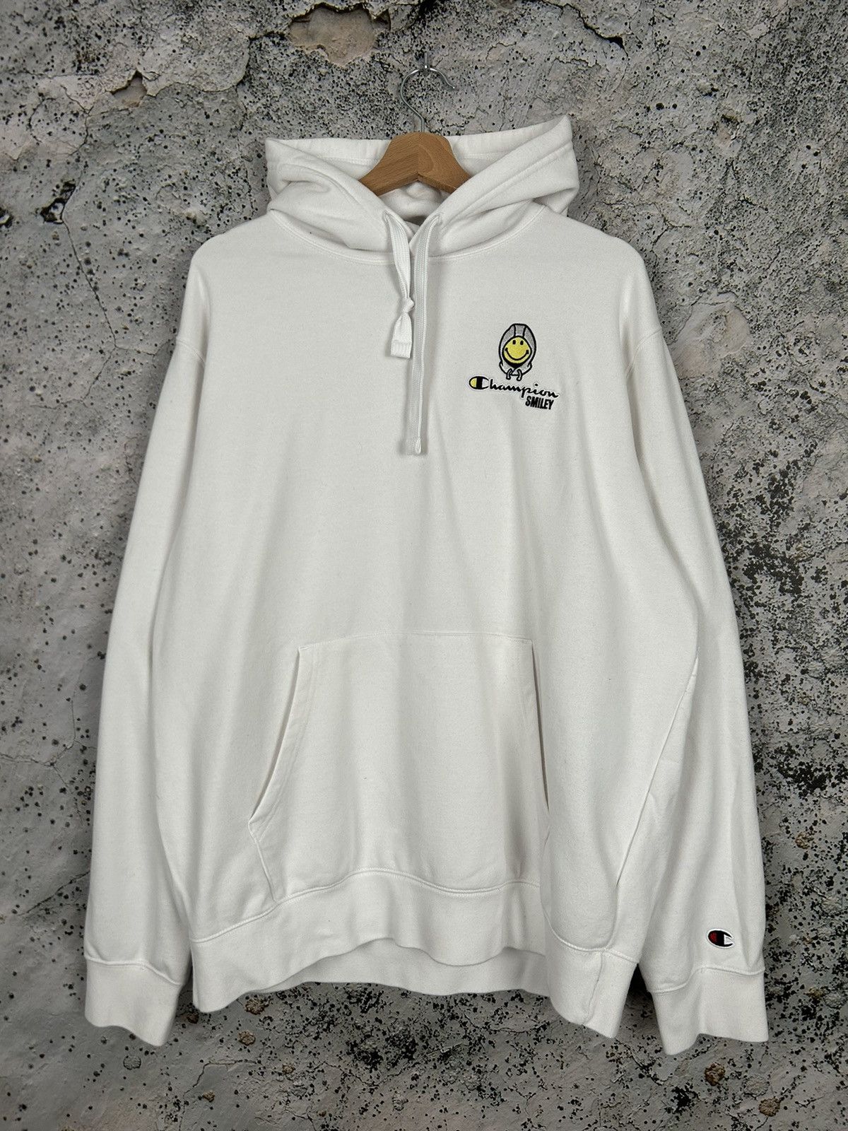 Smiley Hoodie Logo Hype Streetwear Vintage Rare T-Shirts, Sweatshirt | PodTeesHub.com
