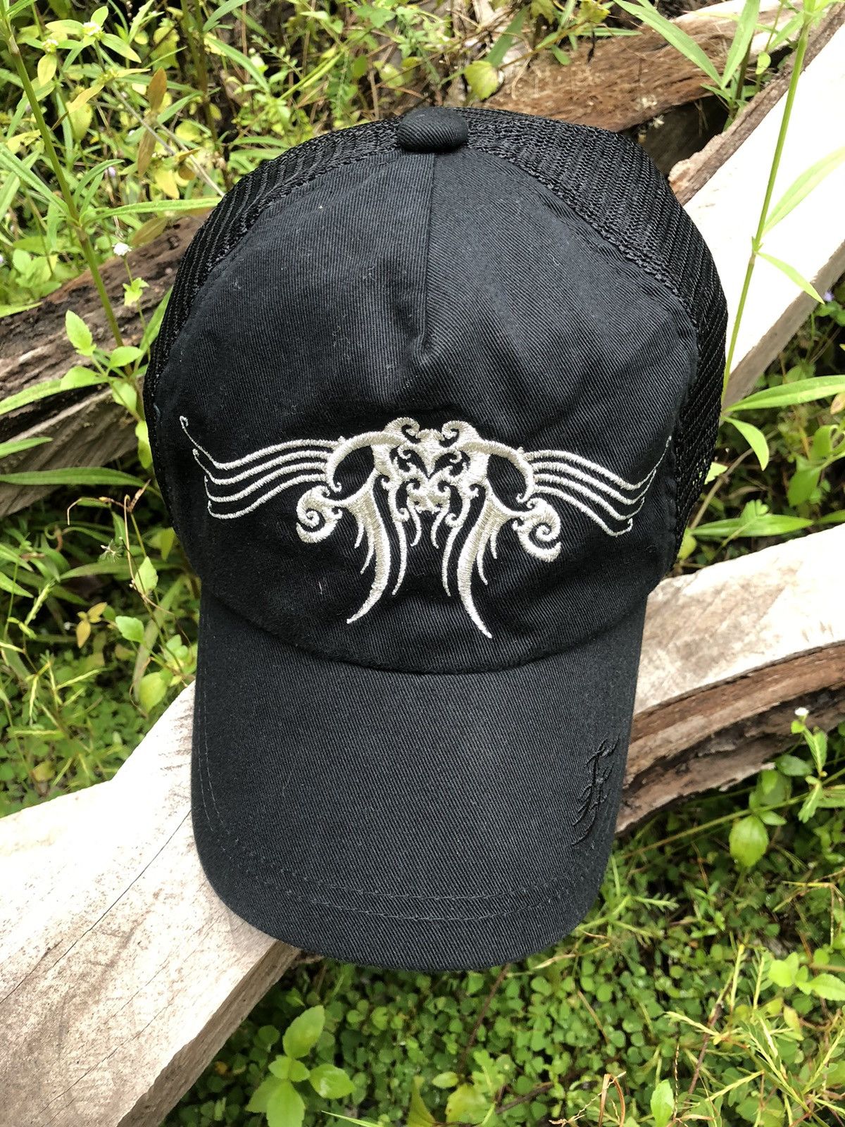 Japanese Brand Final Fantasy 7 Advent Children Logo Mesh Cap T-Shirts, Hoodie, Sweatshirt | PodTeesHub.com