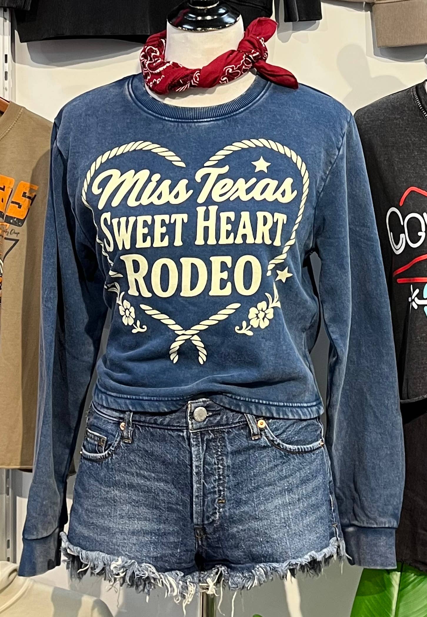 Miss Texas Sweet Heart Cropped Crew Neck Sweatshirt T-Shirts, Hoodie | PodTeesHub.com