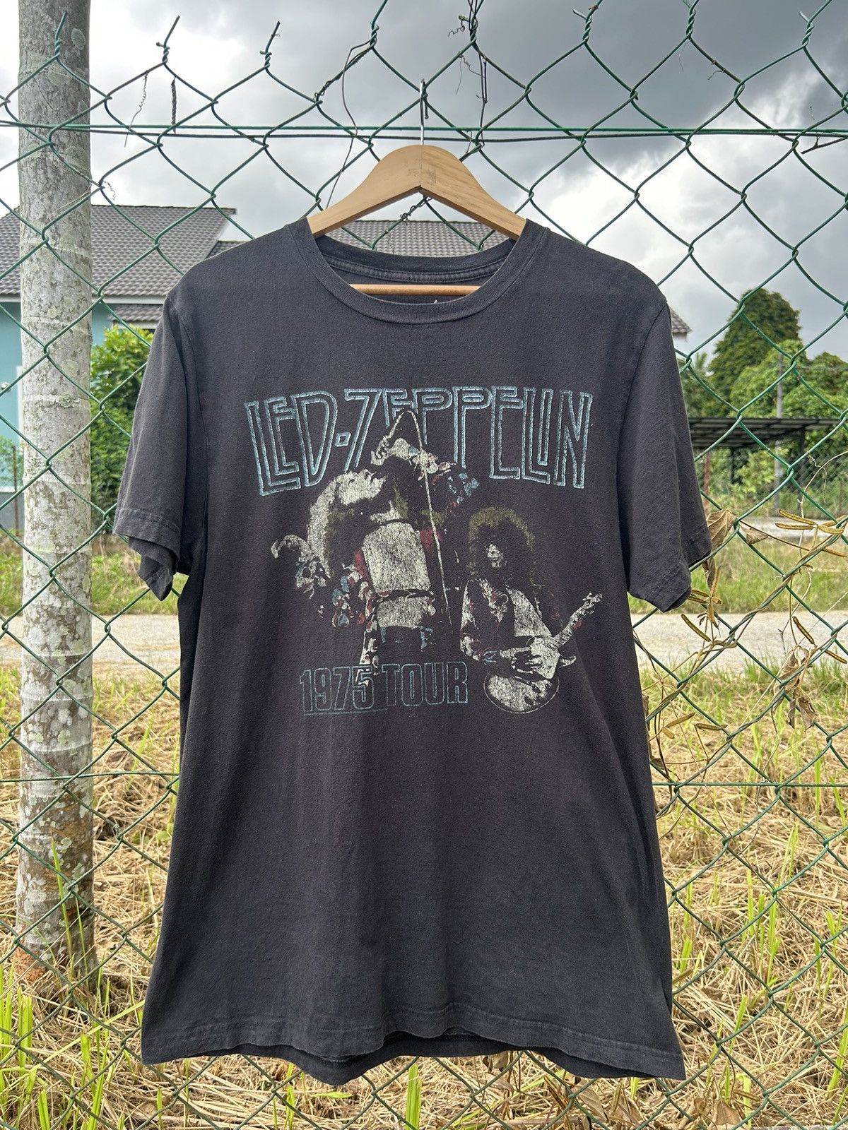 Zeppelin Led Zeppelin 1975 Tour Tshirt Copyright 2008 Hoodie, Sweatshirt | PodTeesHub.com