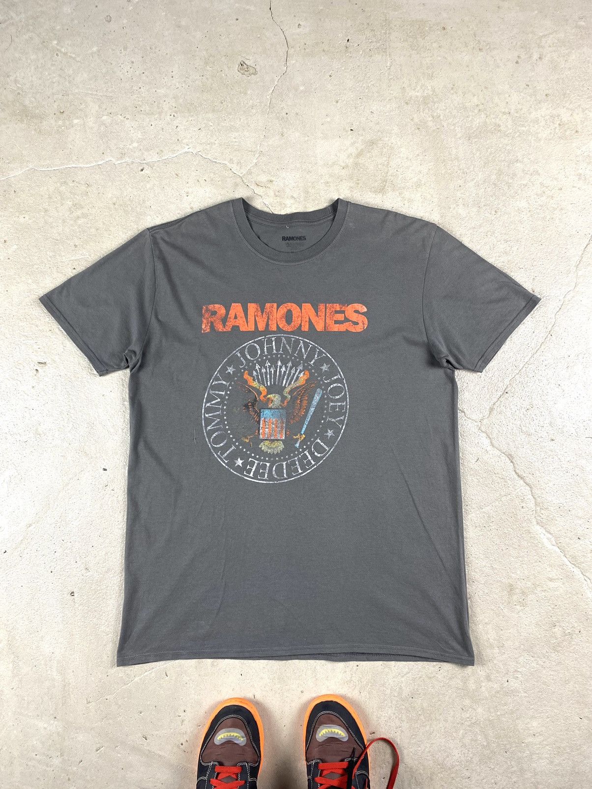 Band Tees Y2k Vintage Ramones T Shirt Rock Band Tee Hoodie, Sweatshirt | PodTeesHub.com