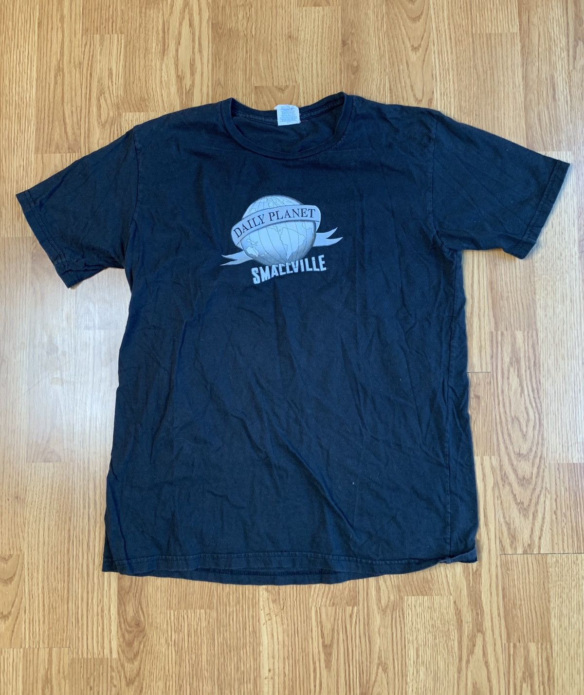 Vintage Smallville T Shirt Hoodie, Sweatshirt | PodTeesHub.com