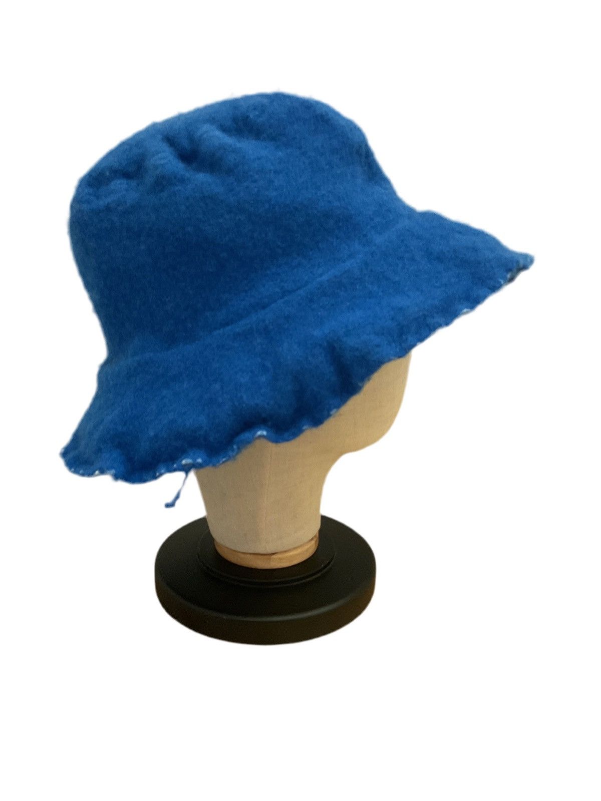 Comme Des Garcons Shirt Comme Des Garcons Shirt Bucket Cap Hoodie, Sweatshirt | PodTeesHub.com