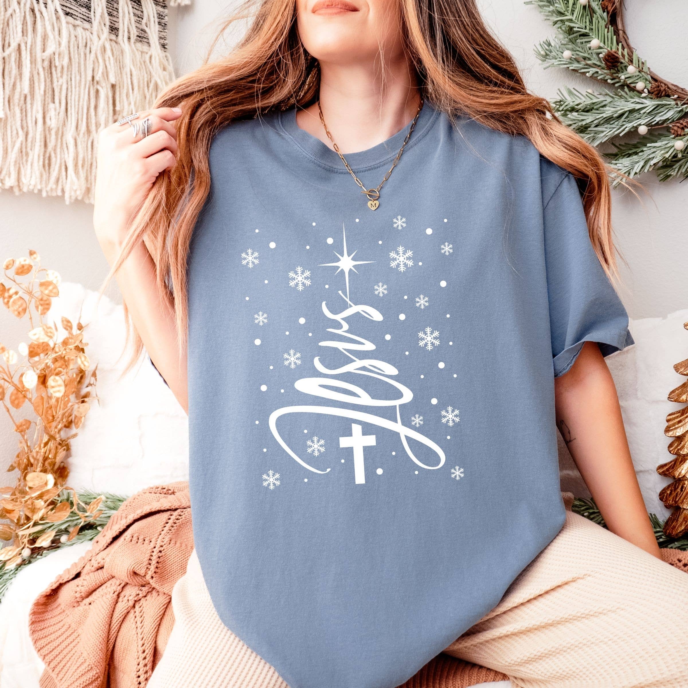 Jesus Snow Flake Tree Christmas Tee - Christmas Graphic Tee Hoodie, Sweatshirt | PodTeesHub.com
