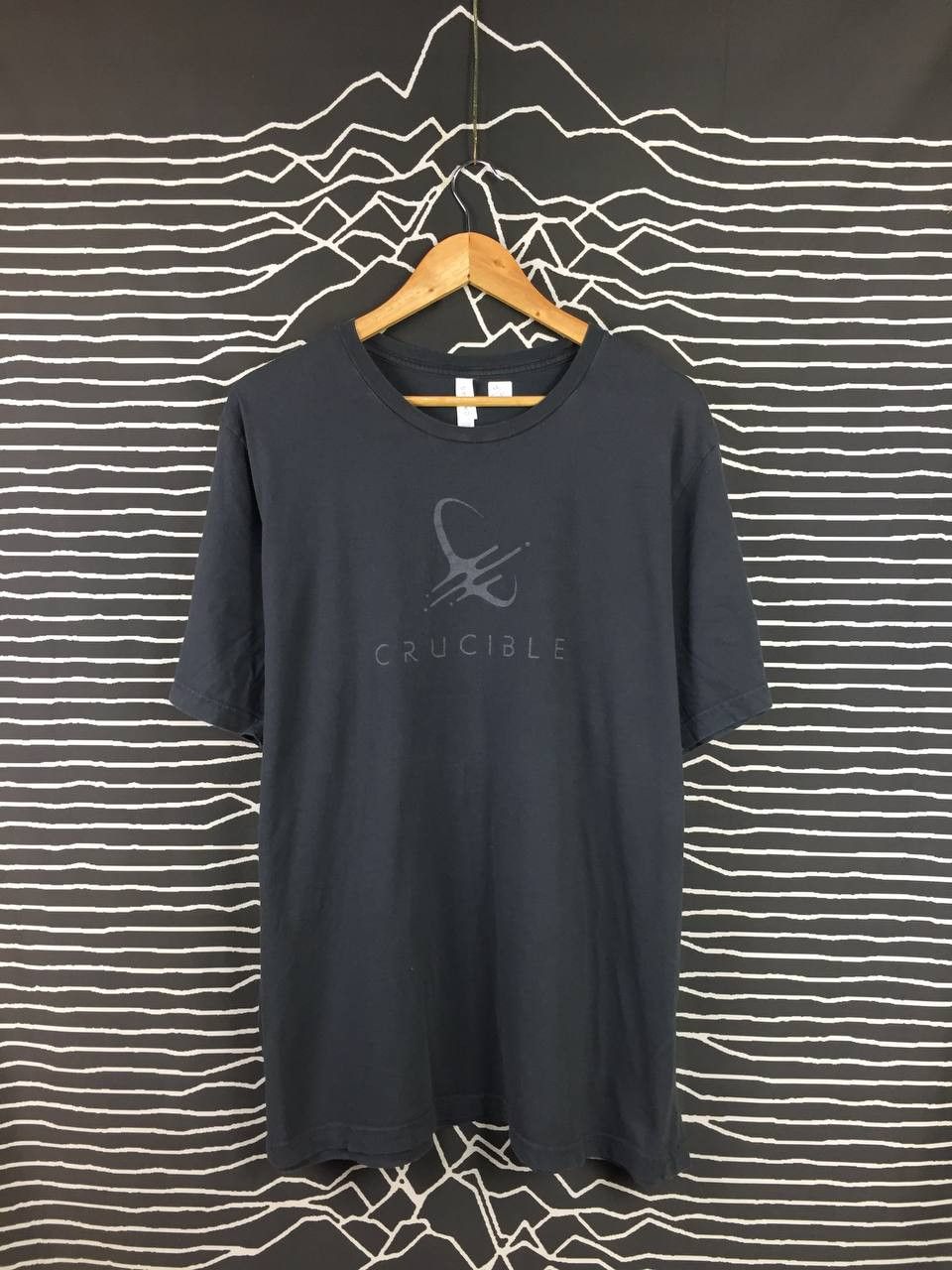 Vintage Crucible Amazon Game Studios Video Game Promo T-Shirts, Hoodie, Sweatshirt