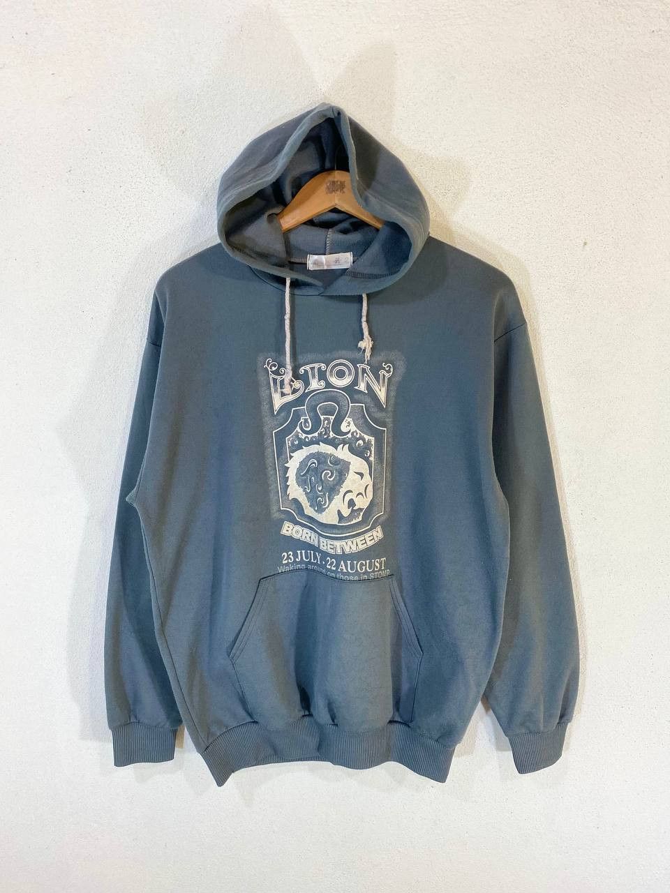 Vintage Lion Band Tour Hoody Very Nice Design T-Shirts, Hoodie, Sweatshirt | PodTeesHub.com