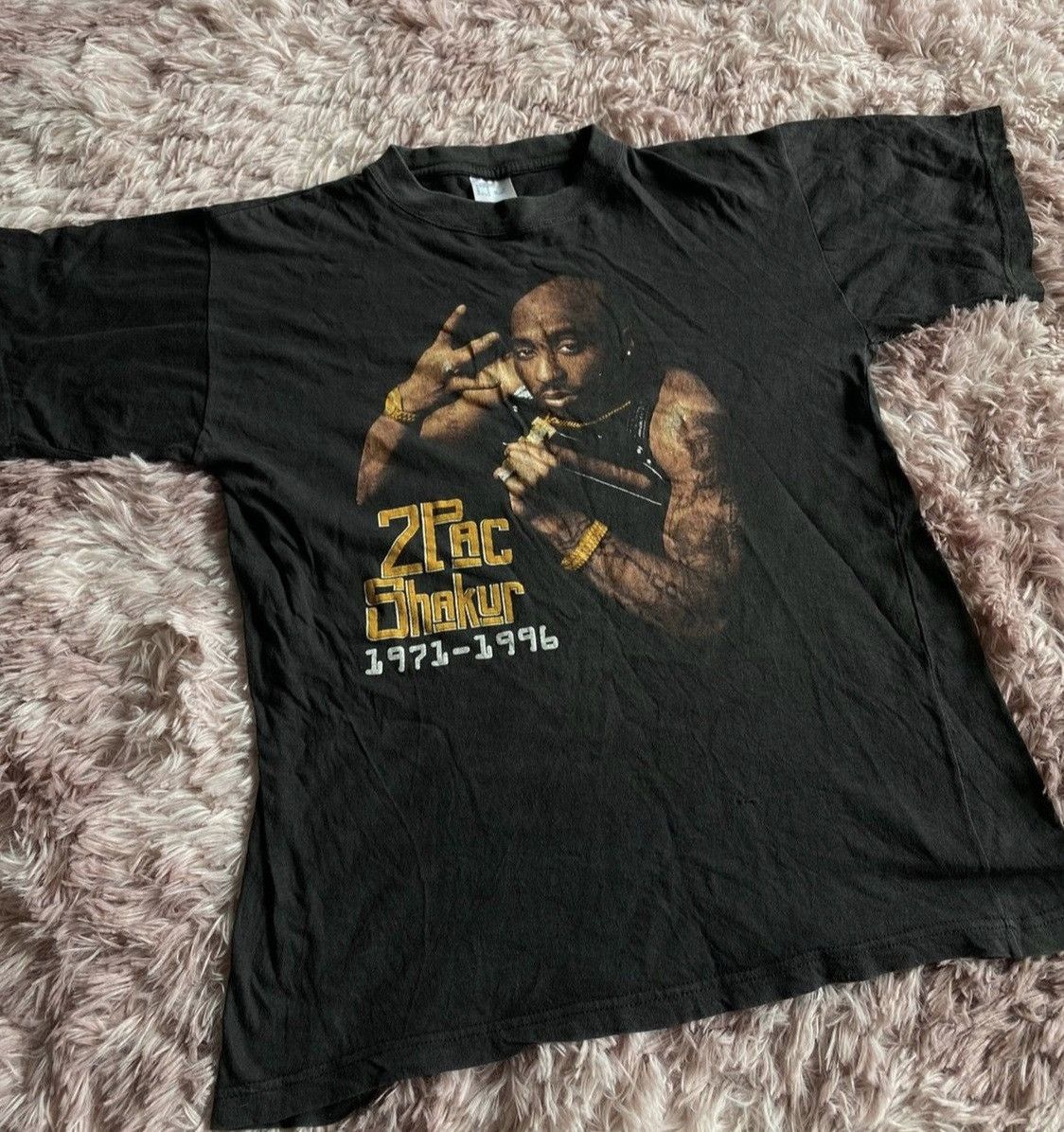 Band Tees Vintage 2000s 2pac Tupac Shakur T Shirt Hoodie, Sweatshirt | PodTeesHub.com