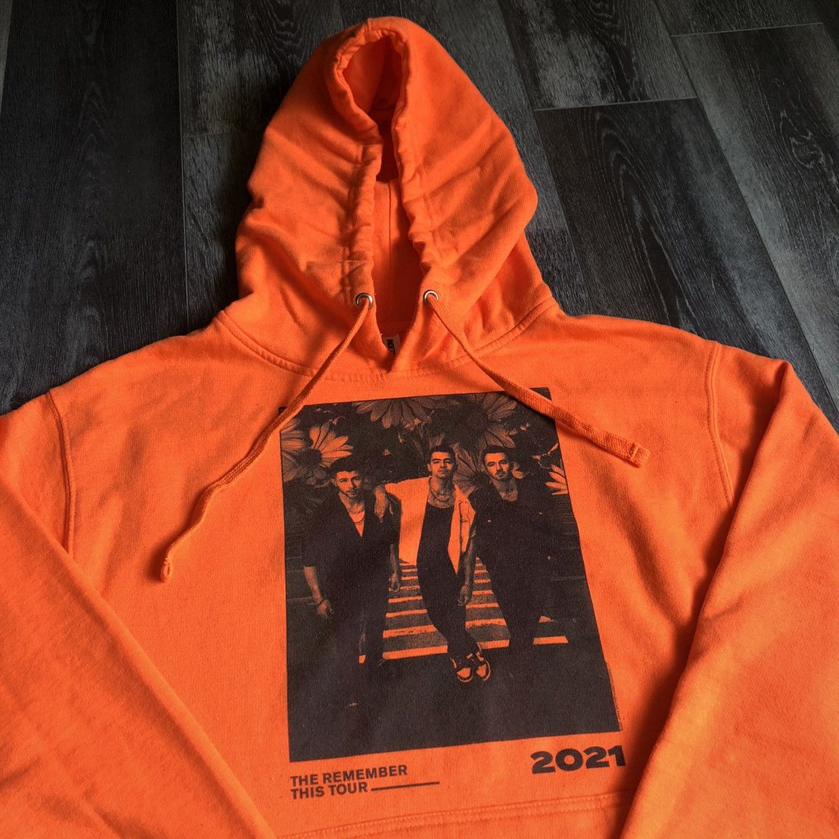 Band Jonas Brothers Remember This Tour 2021 T-Shirts, Hoodie, Sweatshirt