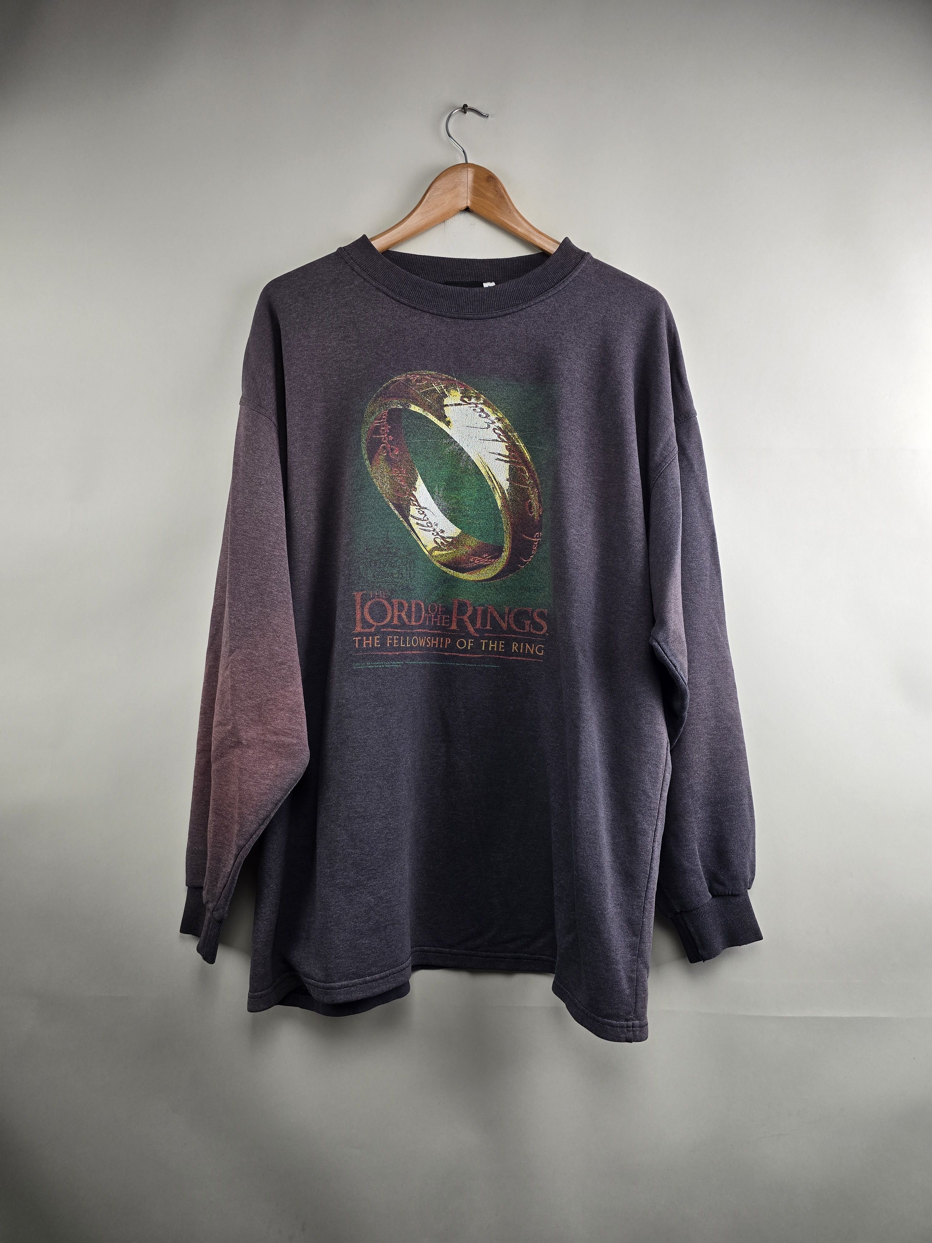 Vintage 2001 The Lord Of The Rings Fellowship Crew Neck L T-Shirts, Hoodie, Sweatshirt | PodTeesHub.com