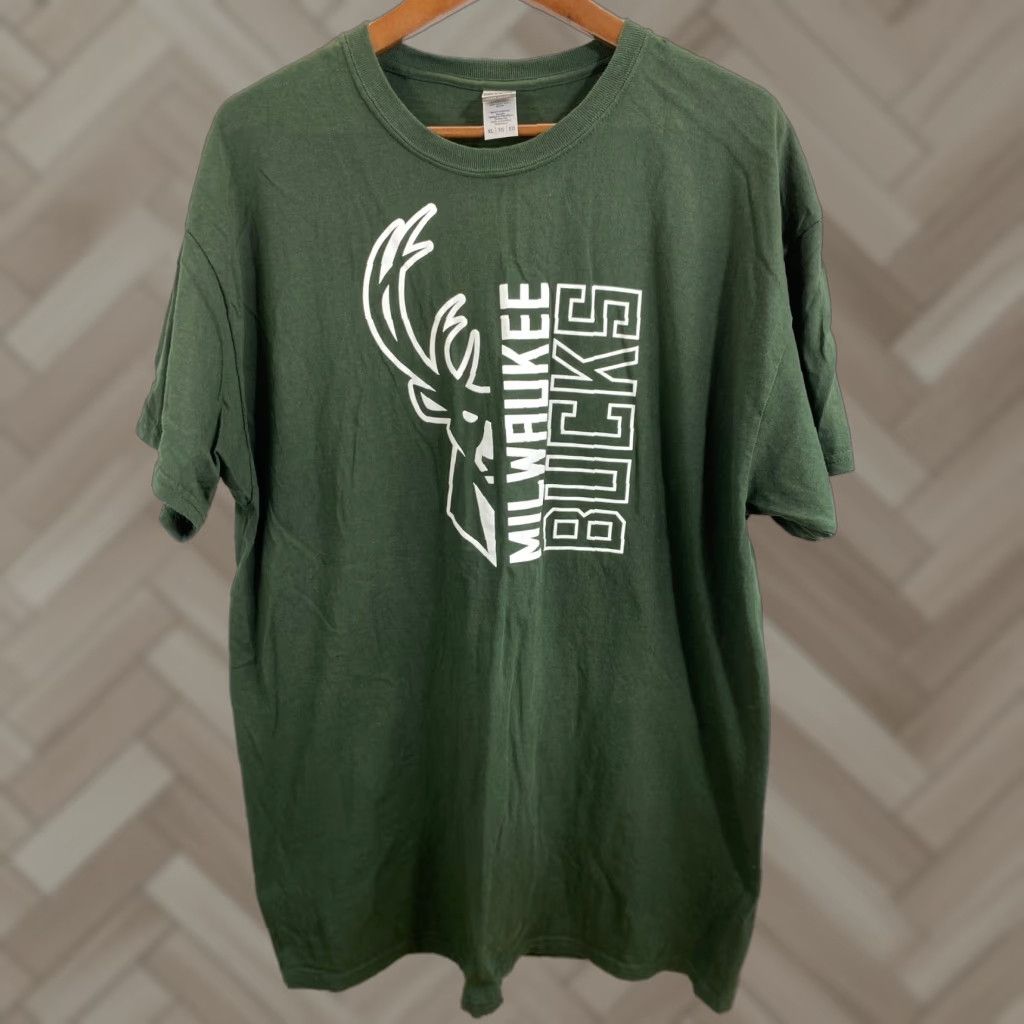 Gildan Mens Green Milwaukee Bucks T Shirt Size Xl Nba Basketball Distress 1520 Hoodie, Sweatshirt | PodTeesHub.com