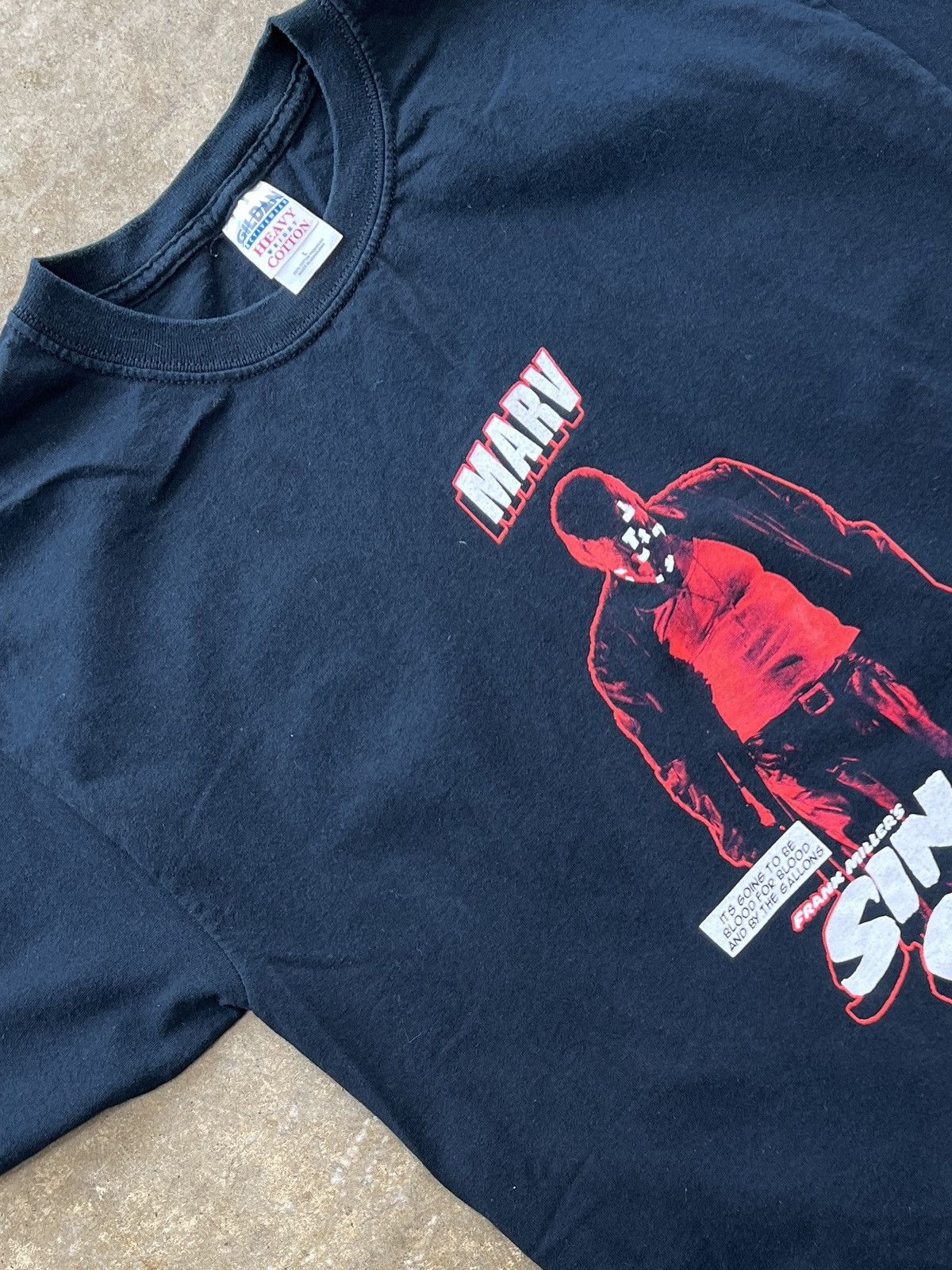 Vintage 2005 Sin City Marv Movie Tee Large Hoodie, Sweatshirt | PodTeesHub.com