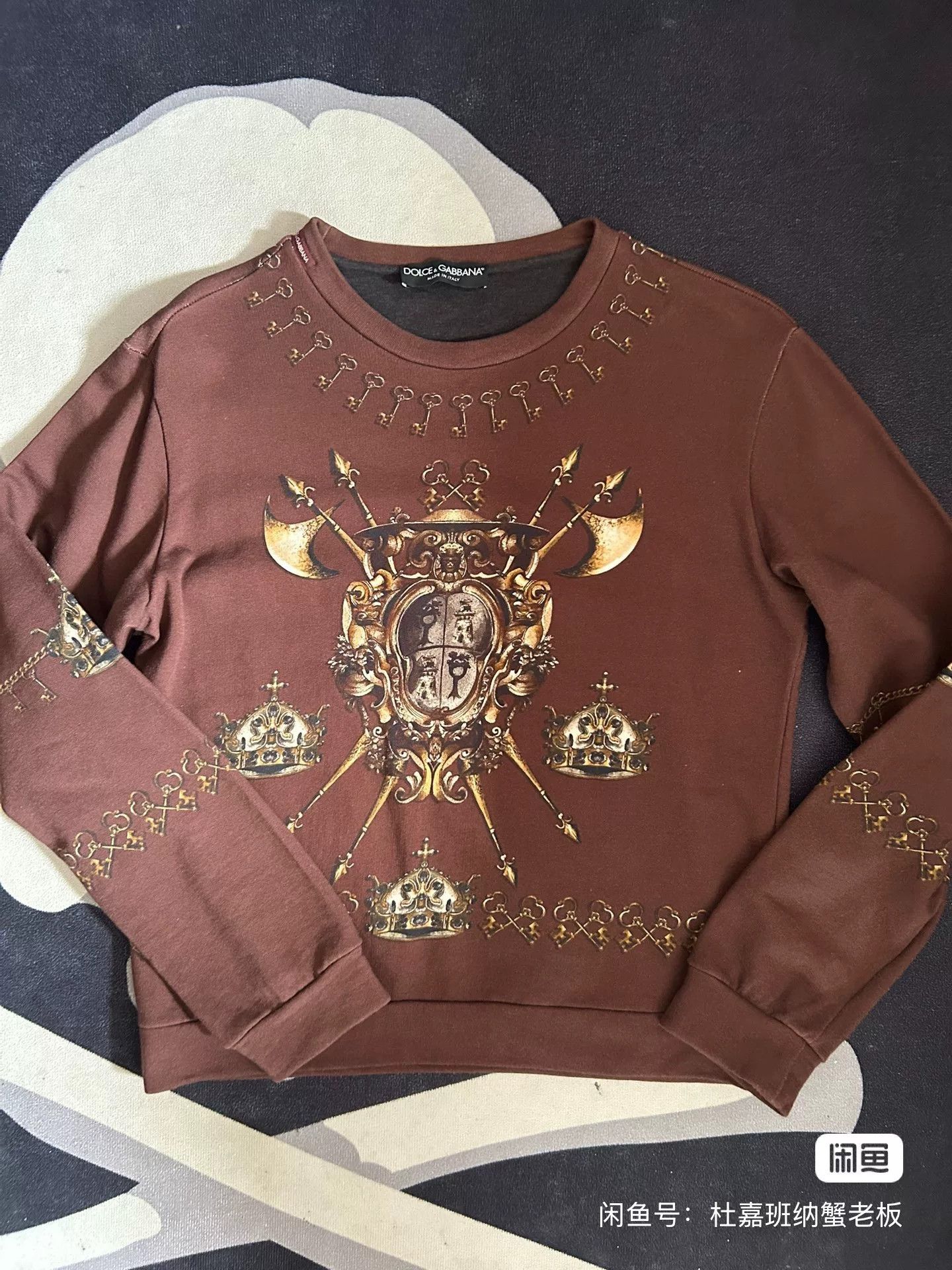 Gabbana Dolce Gabbana Crown Graphic Sweatshirt T-Shirts, Hoodie | PodTeesHub.com