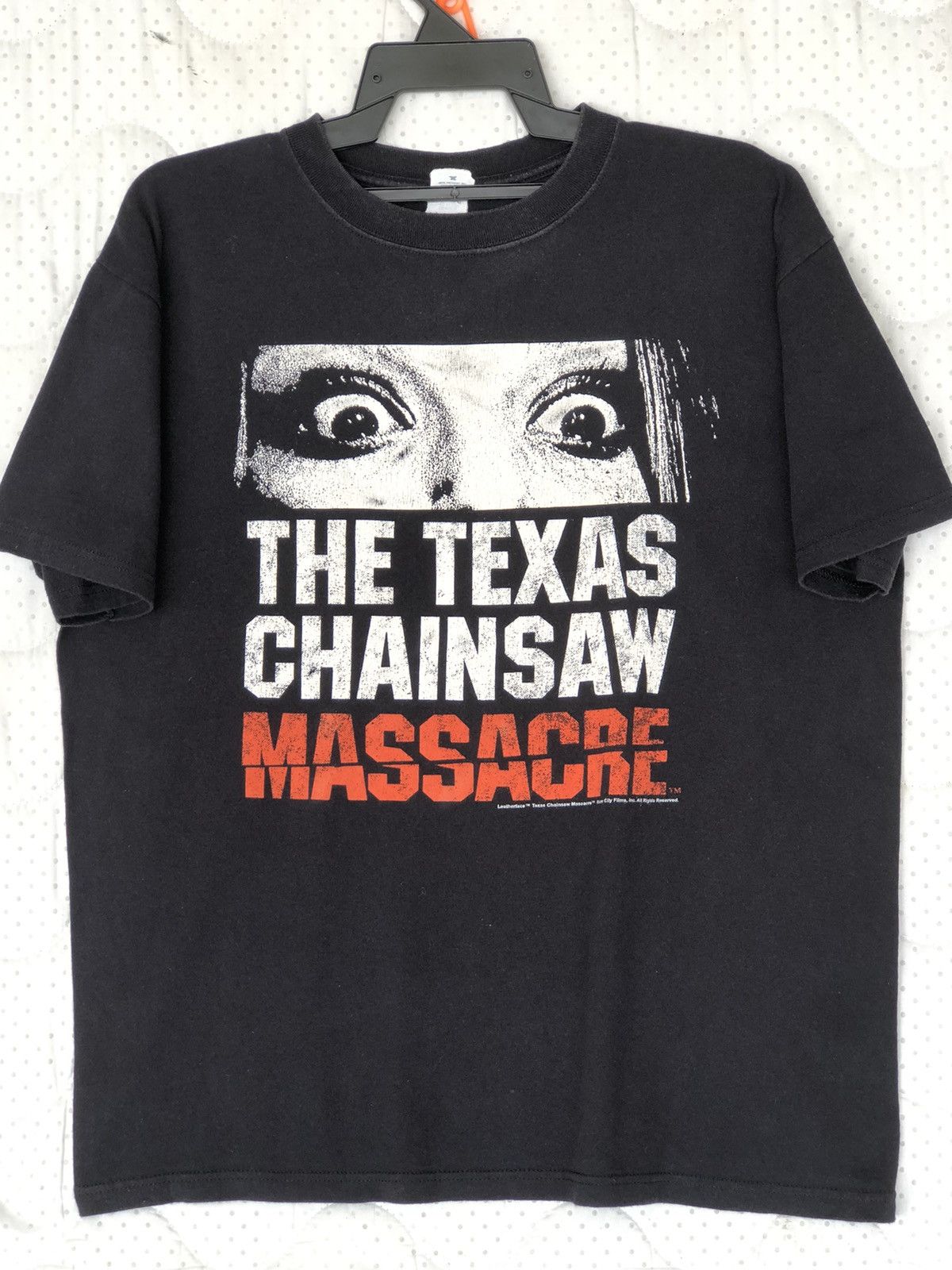 Expert Horror Vintage The Texas Chainsaw Massacre Horror Movie Tee Hoodie, Sweatshirt | PodTeesHub.com