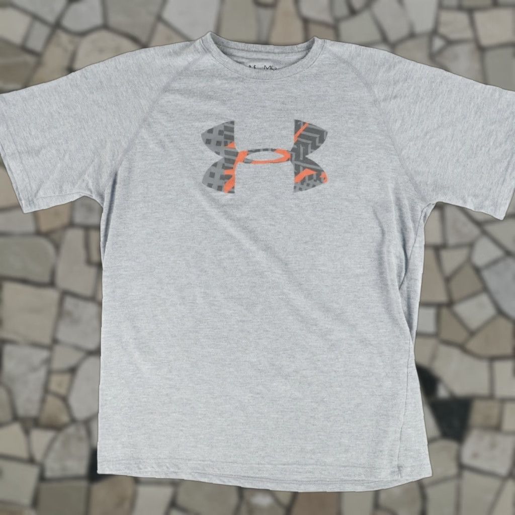 Armour Under Armour Graphic Tee Solid T Shirt Gray Men S M Shirt Short Sleeve Crew Neck Regula Hoodie, Sweatshirt