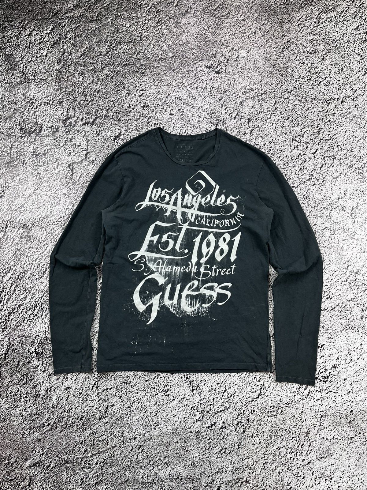 Vintage Y2k Guess Big Logo Long Sleeve T Shirt Streetwear Hoodie, Sweatshirt | PodTeesHub.com