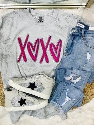 Xoxo Heart Applique Mineral Wash Tee Hoodie, Sweatshirt | PodTeesHub.com