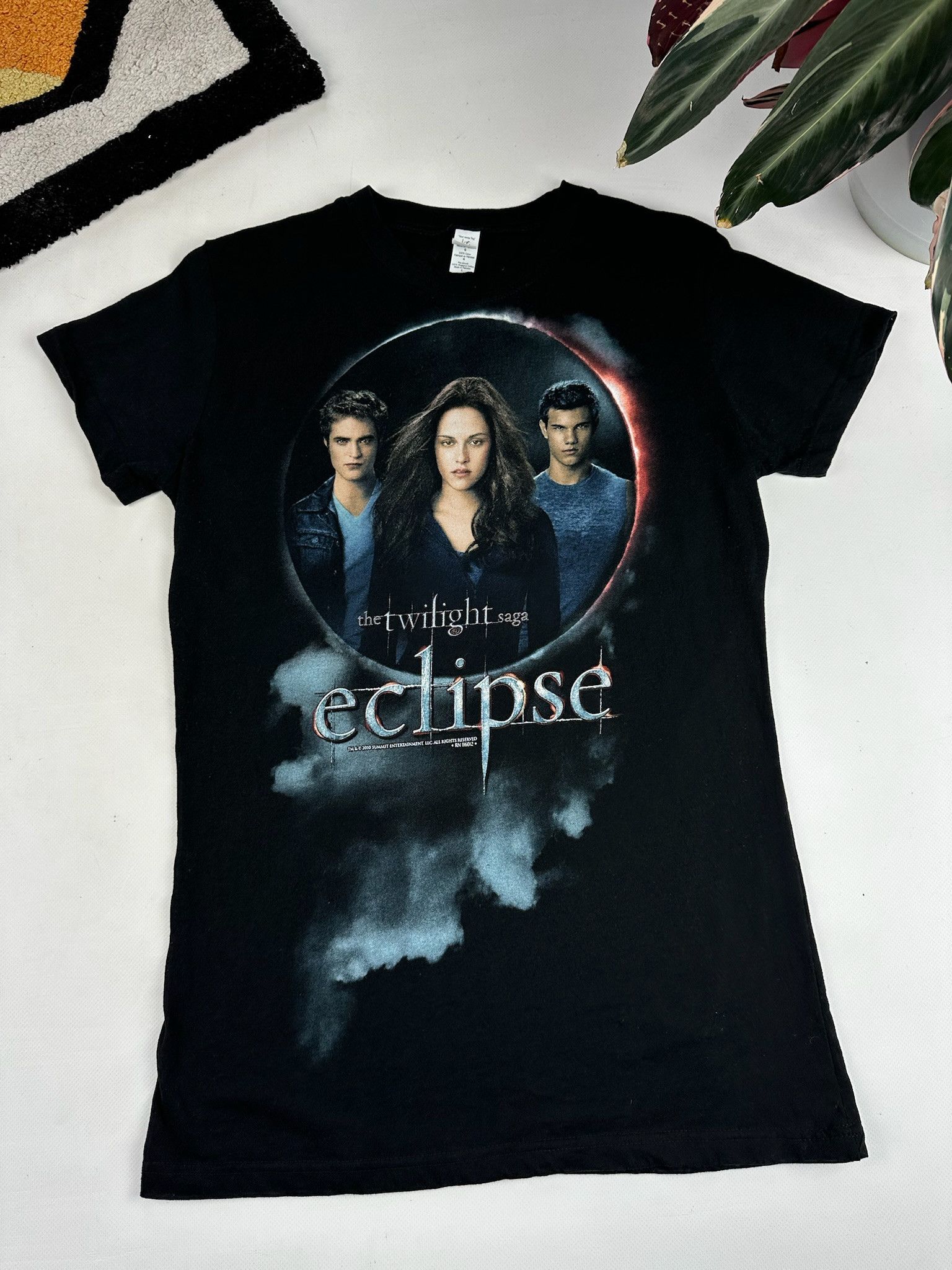 Vintage 2010 The Twilight Saga Eclipse Y2k Vampire Horror Ts T-Shirts, Hoodie, Sweatshirt | PodTeesHub.com