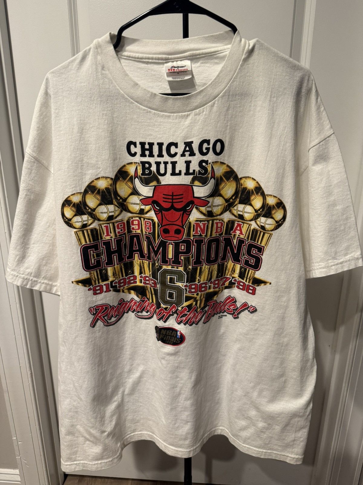 Chicago Bulls Vintage Tee Hoodie, Sweatshirt | PodTeesHub.com