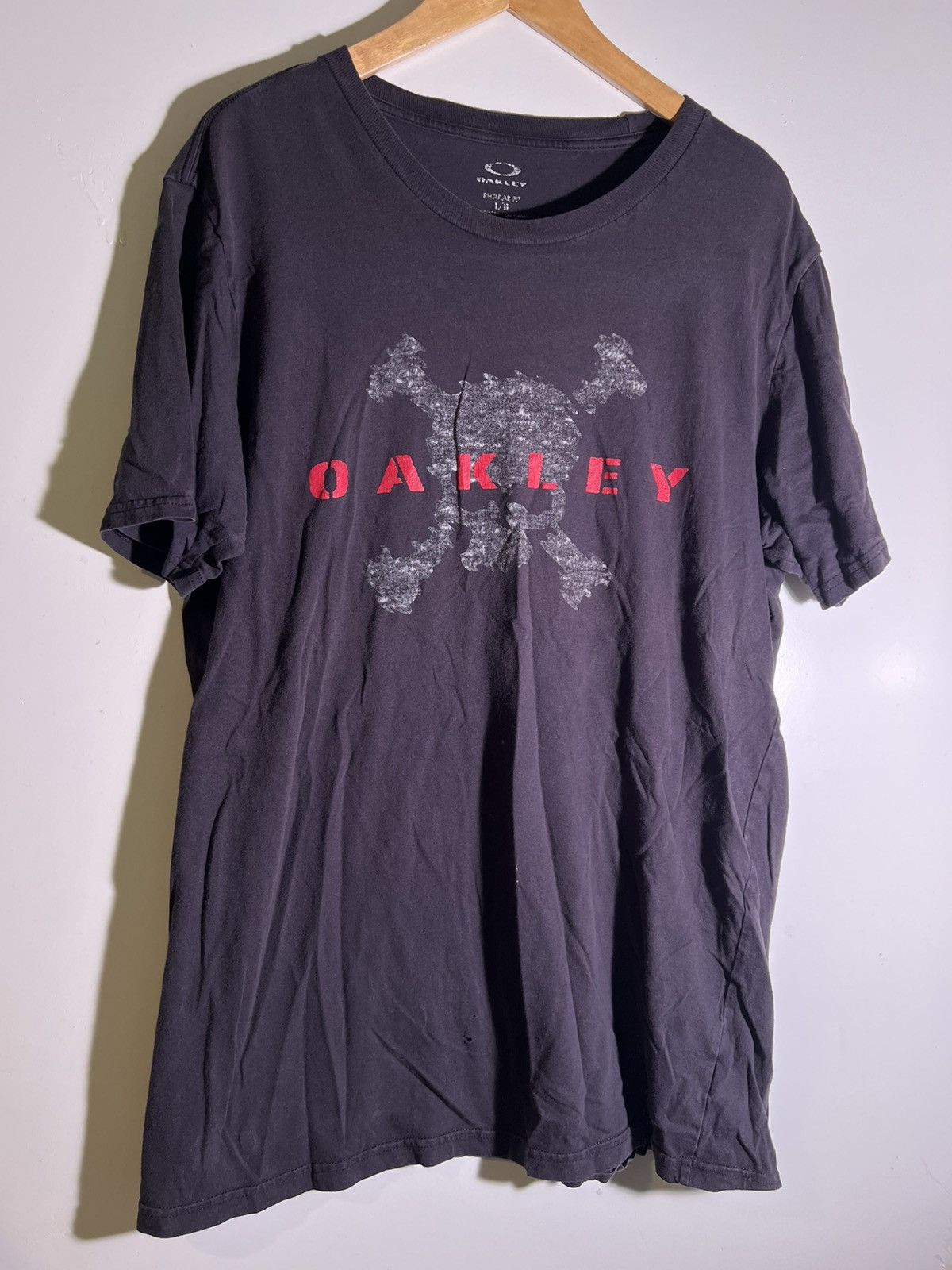 Vintage Y2k 2000 S Vtg Vintage Oakley Skull Bones Goth Retro T Shirt Hoodie, Sweatshirt | PodTeesHub.com