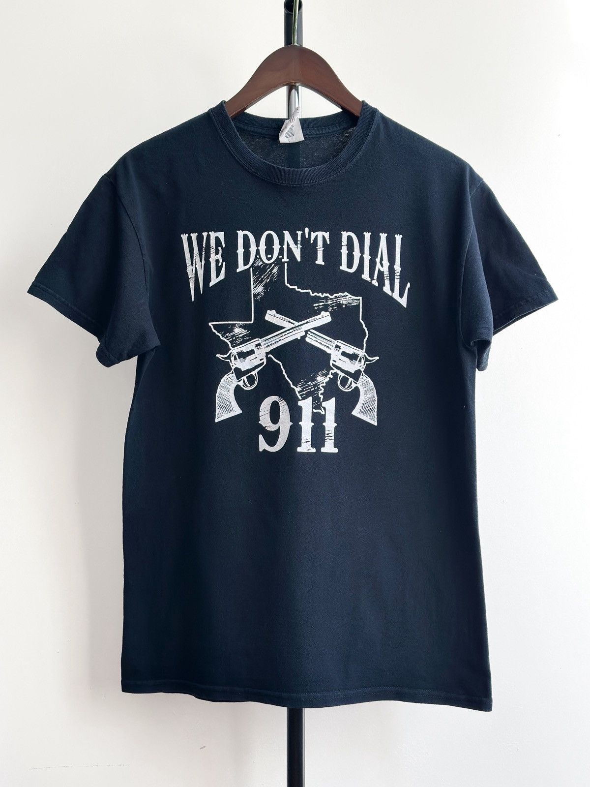 Vintage Y2k We Don T Dial 911 Texas Gun Tee Hoodie, Sweatshirt | PodTeesHub.com
