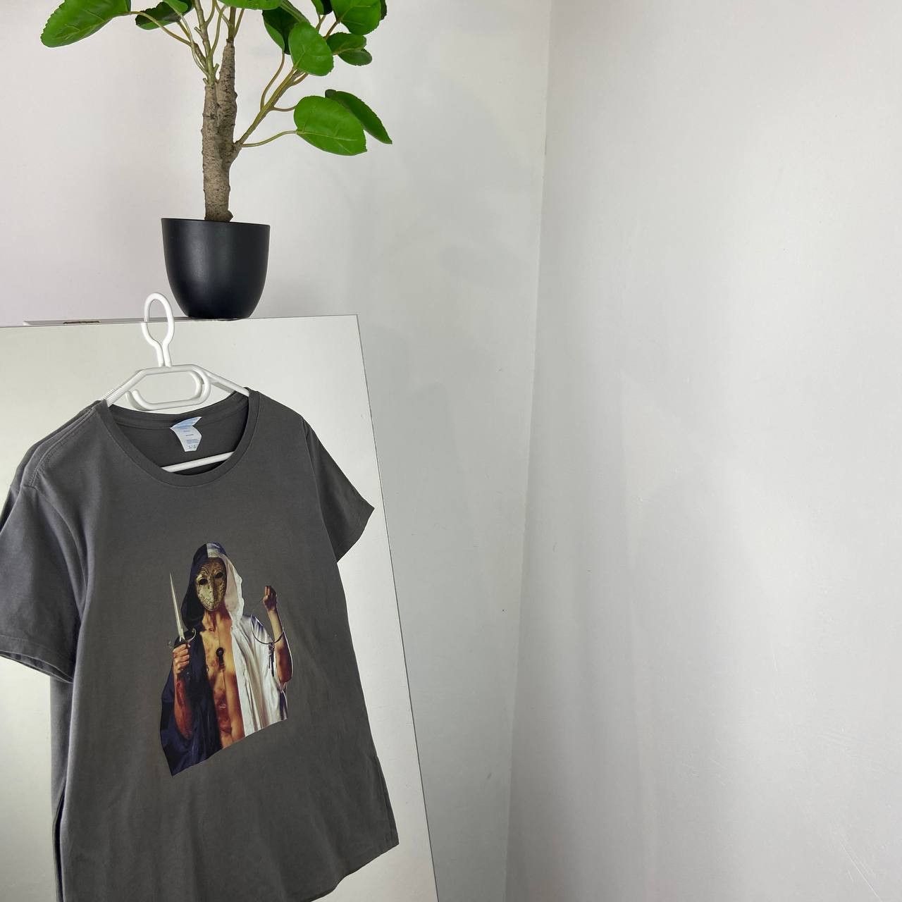 Band Tees Bring Me The Horizon Vintage Rock Band T Shirt Hoodie, Sweatshirt | PodTeesHub.com