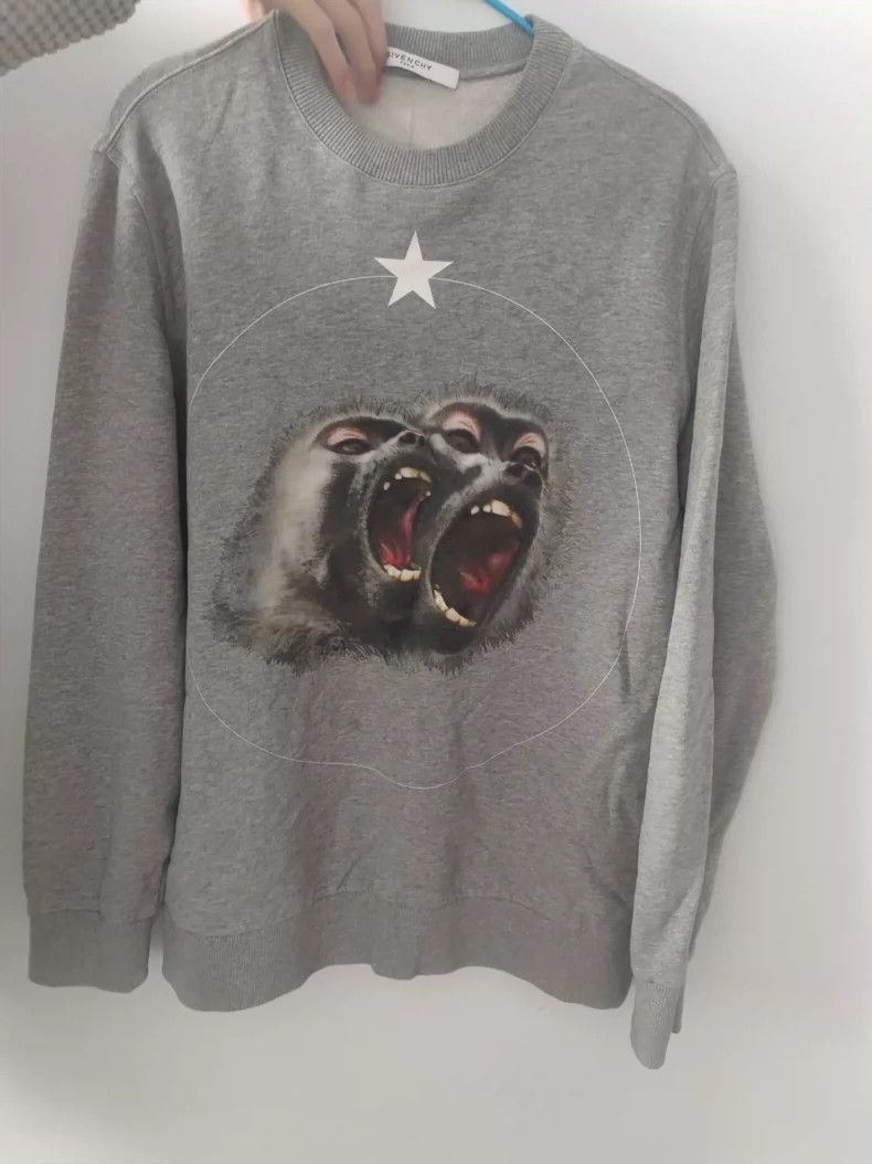 Givenchy Gray Star Graphic Sweatshirt Dmc T-Shirts, Hoodie | PodTeesHub.com
