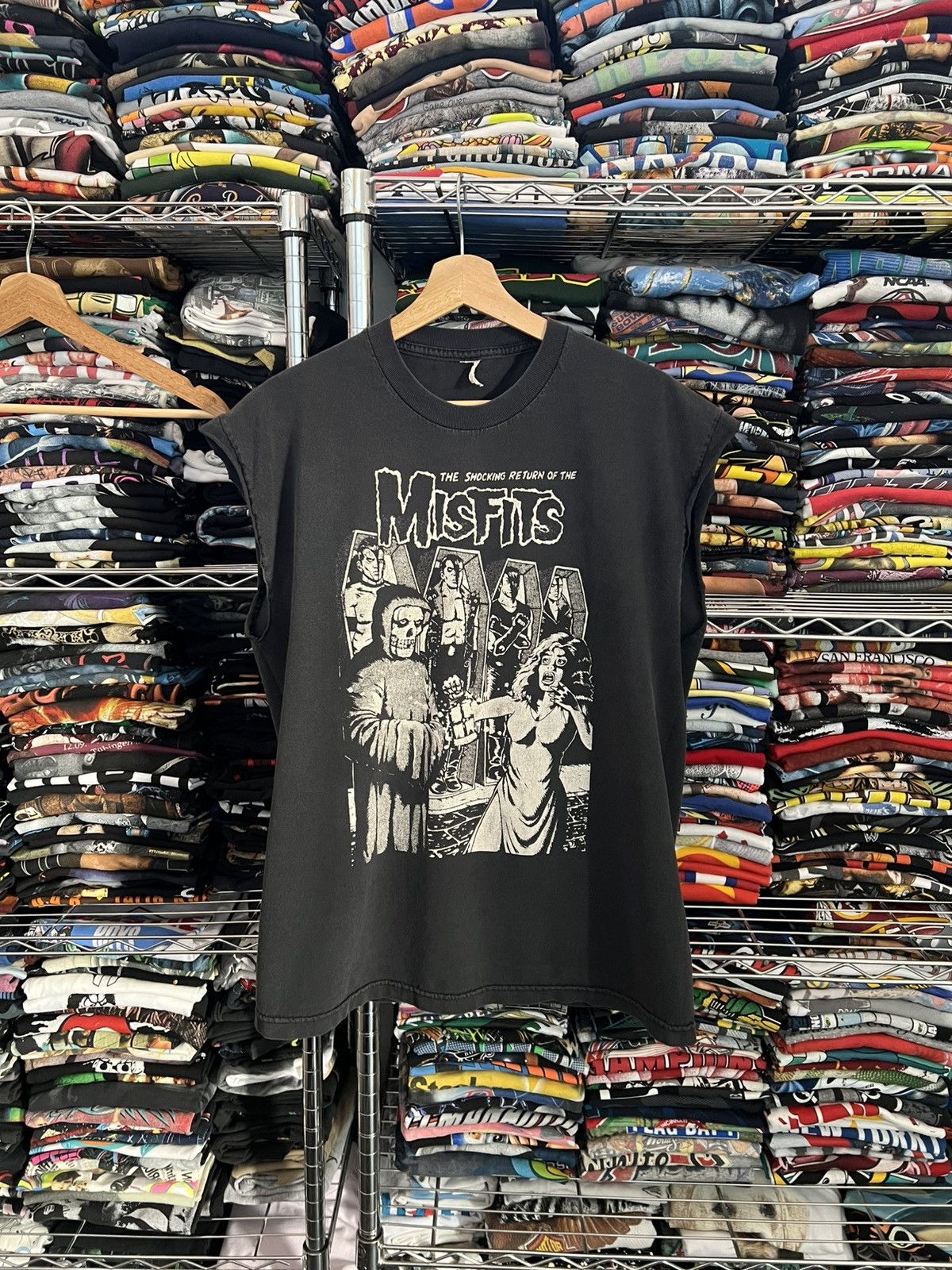 Misfits 2000s The Shocking Return Of The Misfits Punk Band Tee Hoodie, Sweatshirt | PodTeesHub.com