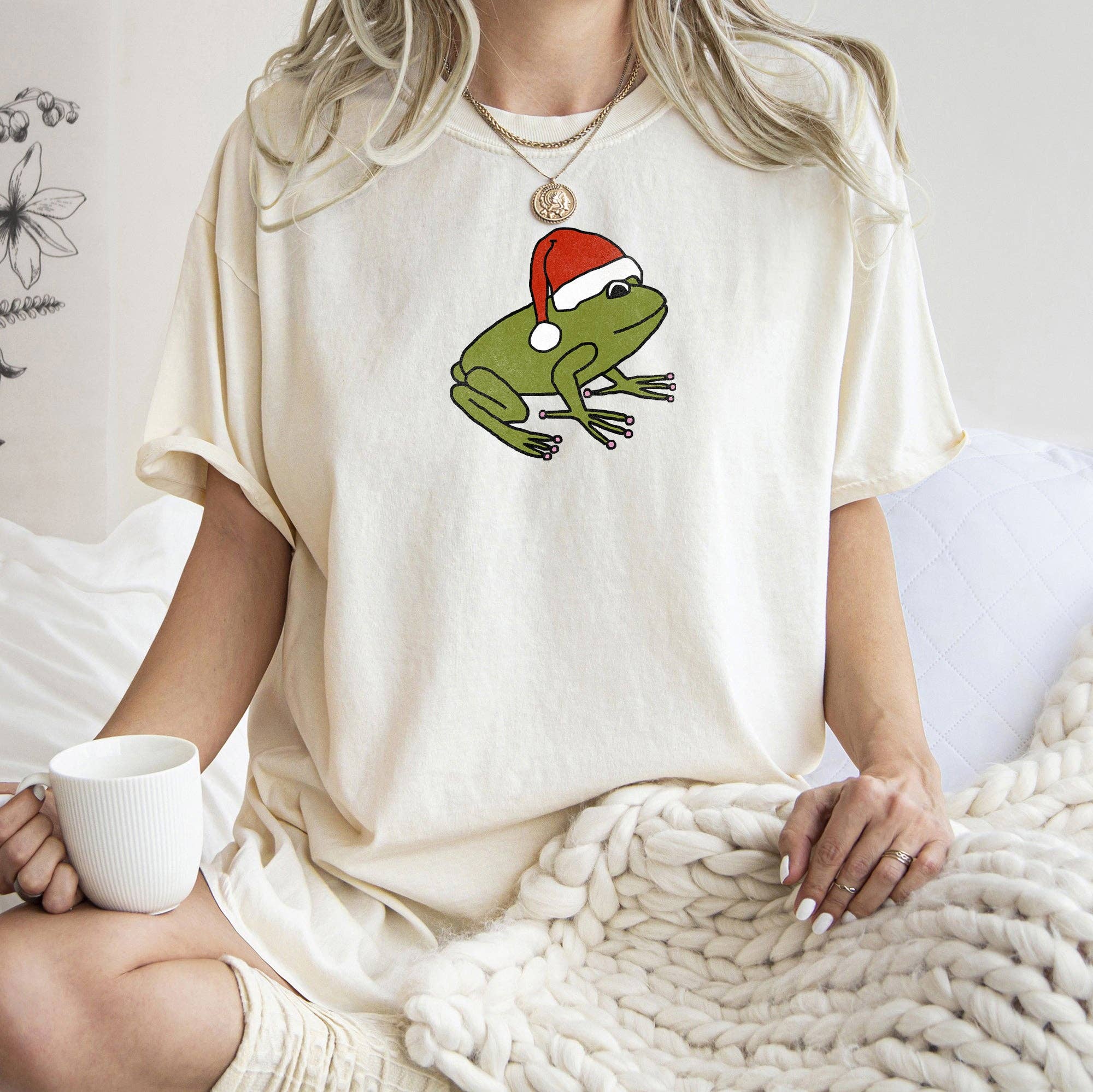 Santa Frog, Christmas, Retro, Trend, Toad, Tshirt Hoodie, Sweatshirt | PodTeesHub.com
