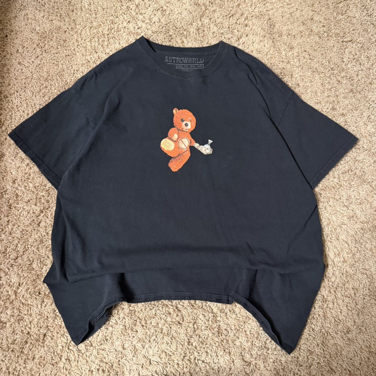 Scott Rare Travis Scott Astroworld Tour Bear T Shirt Sz L Hoodie, Sweatshirt | PodTeesHub.com