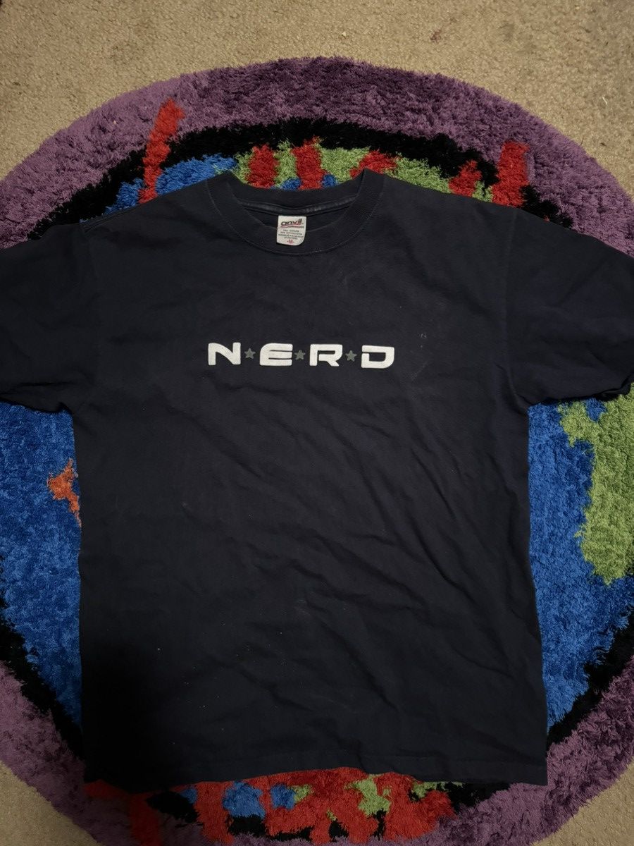 Vintage Australian Pharrell N E R D Promo Concert Tee Hoodie, Sweatshirt | PodTeesHub.com