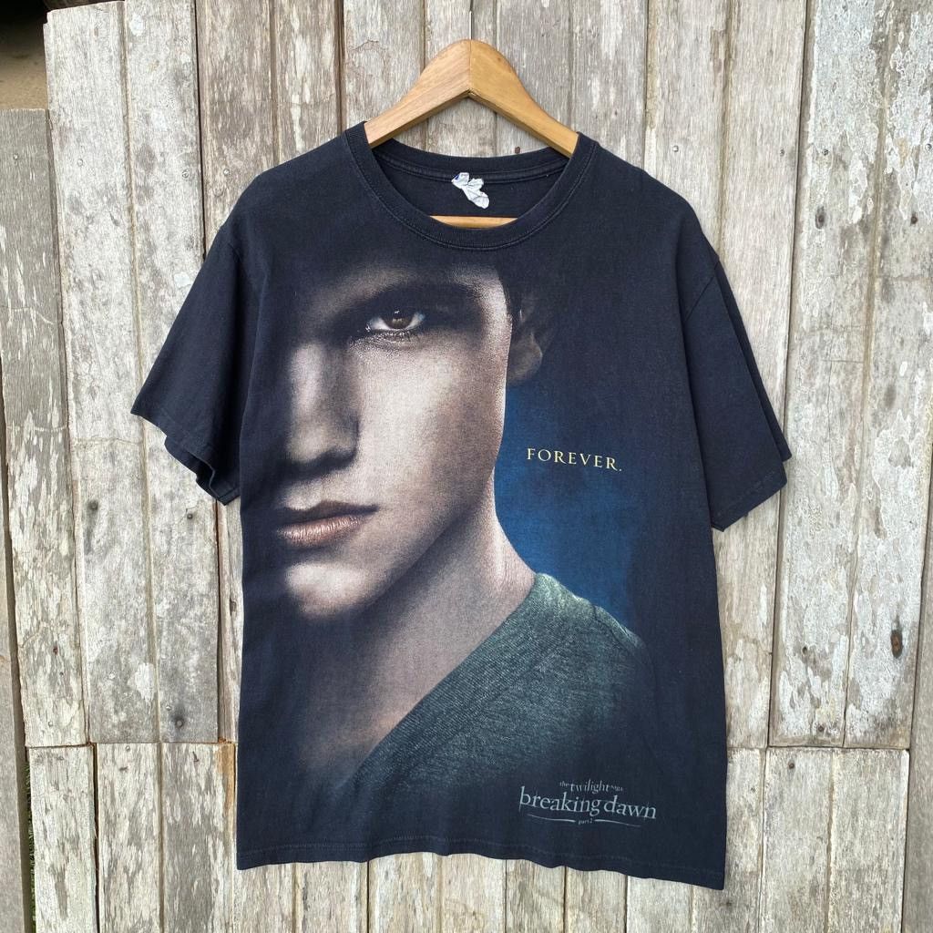 Other Thrashed Faded Vintage Twilight Saga Movie Tee Hoodie, Sweatshirt | PodTeesHub.com