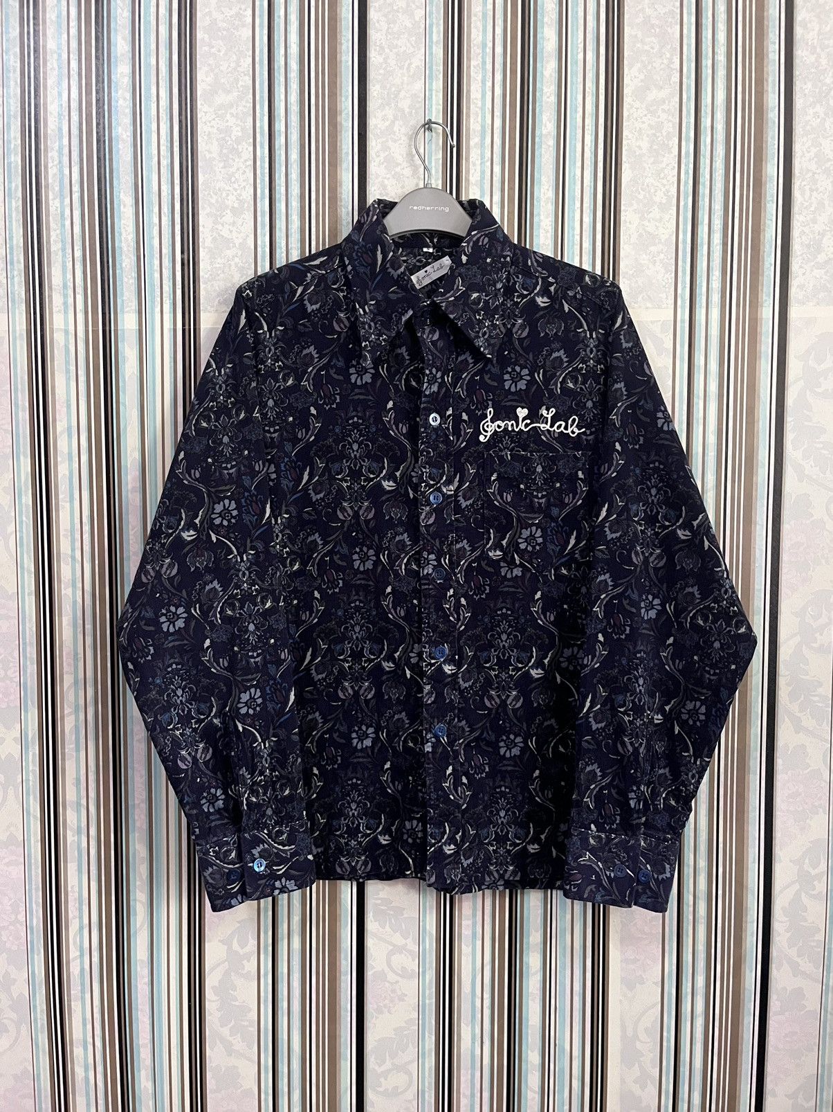 Sonic Lab 1990s Embossed Corduroy Floral Motif F3 T-Shirts, Hoodie, Sweatshirt | PodTeesHub.com