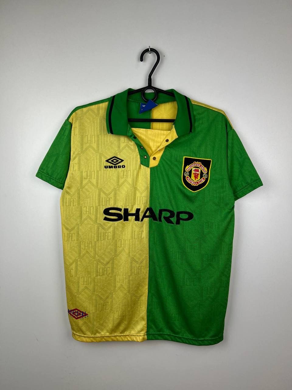 Vintage Manchester United Umbro Sharp Retro Replica Size S T-Shirts, Hoodie, Sweatshirt