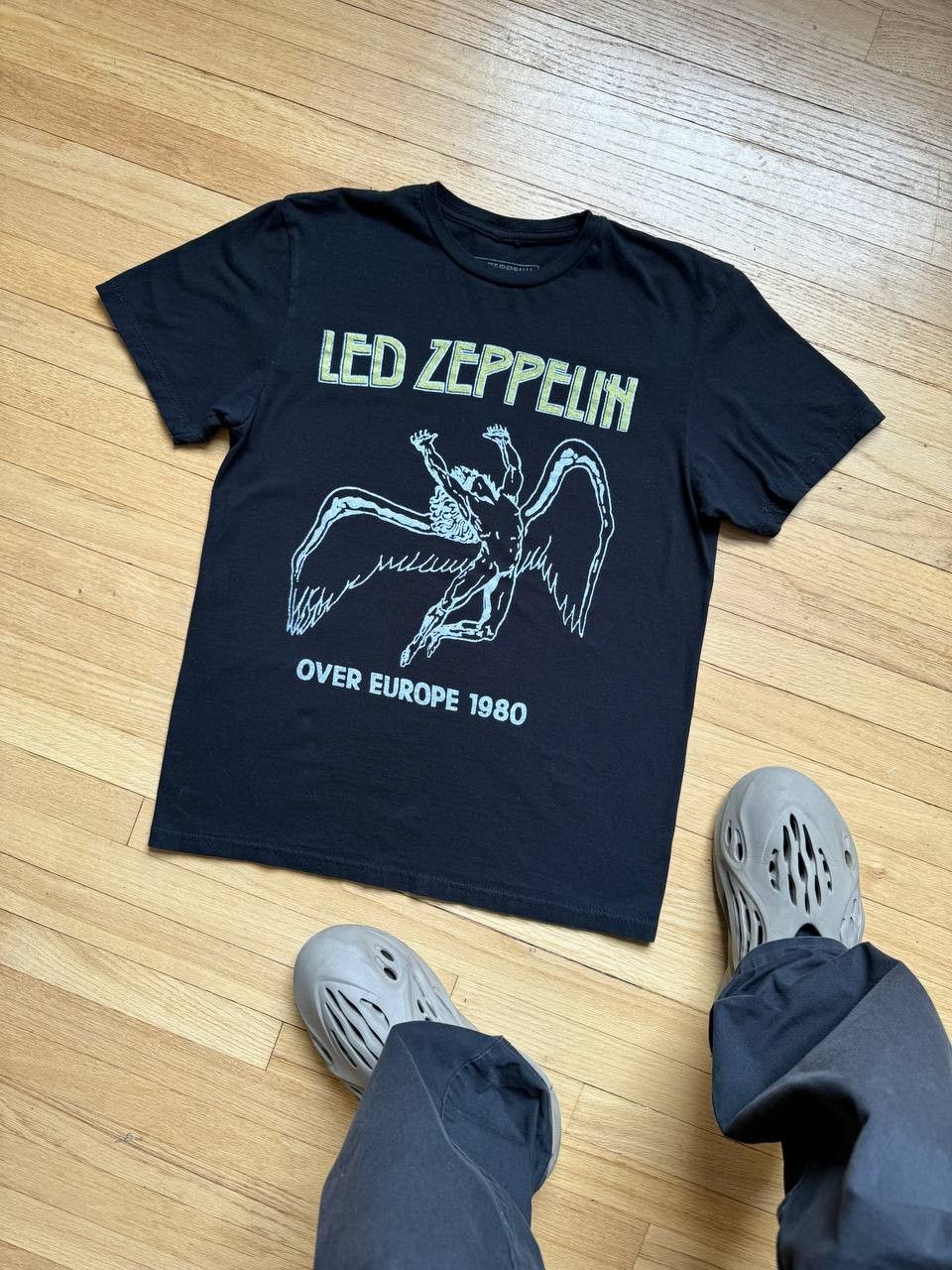 Vintage 1980 Led Zeppelin Graphic Black T Shirt Hoodie, Sweatshirt | PodTeesHub.com